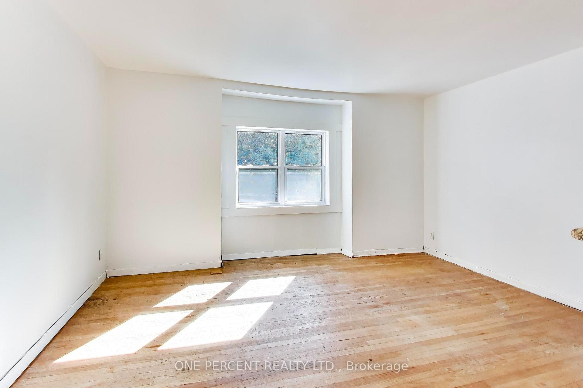 Photo 15 of 150 Beech Avenue, Toronto, The Beaches — HOMEH