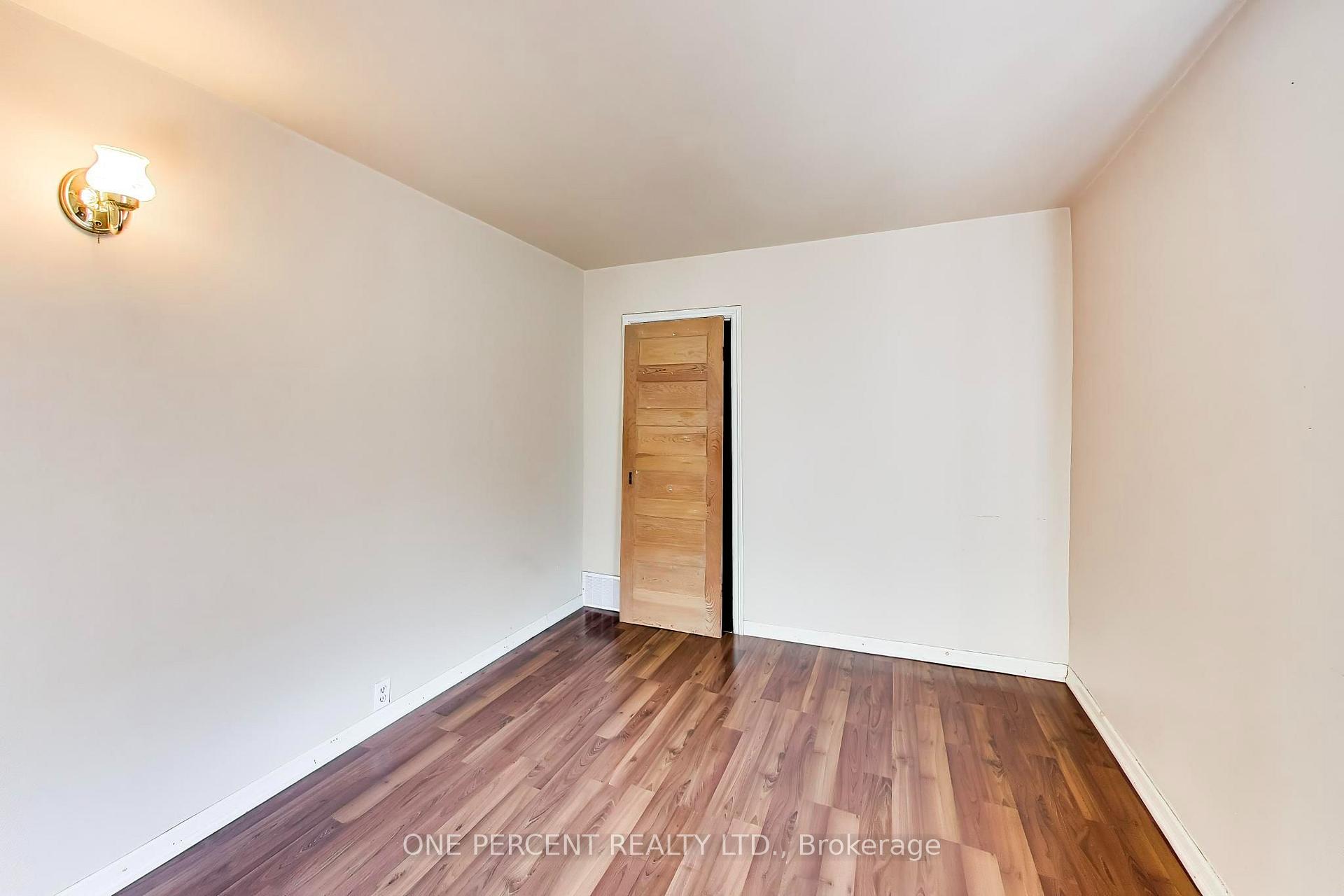 Photo 19 of 150 Beech Avenue, Toronto, The Beaches — HOMEH