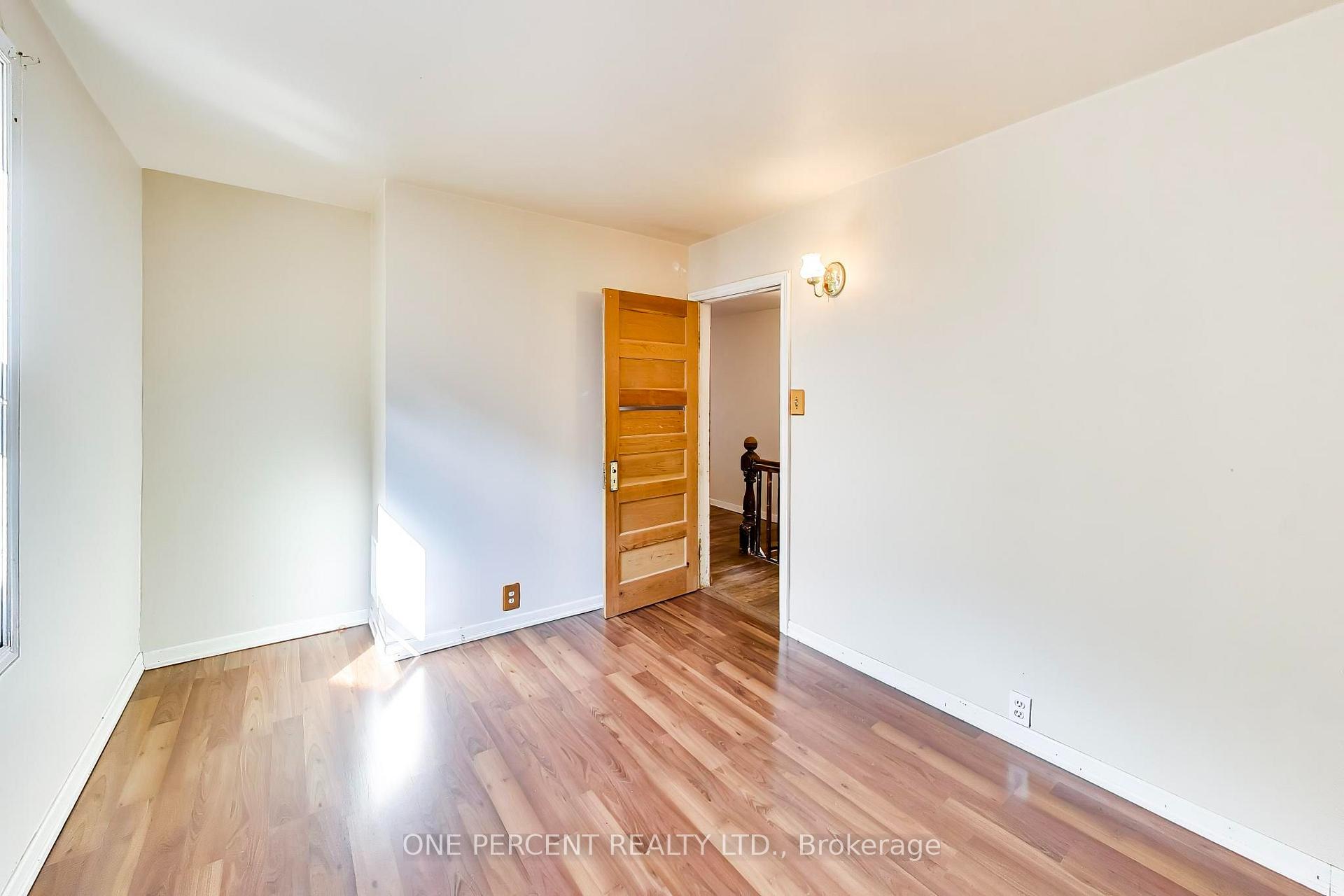 Photo 20 of 150 Beech Avenue, Toronto, The Beaches — HOMEH