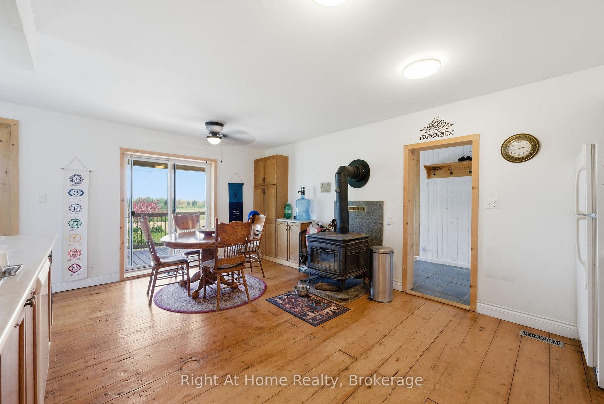 Photo 11 of 660 County Rd 19, Prince Edward County, Ameliasburg Ward — HOMEH