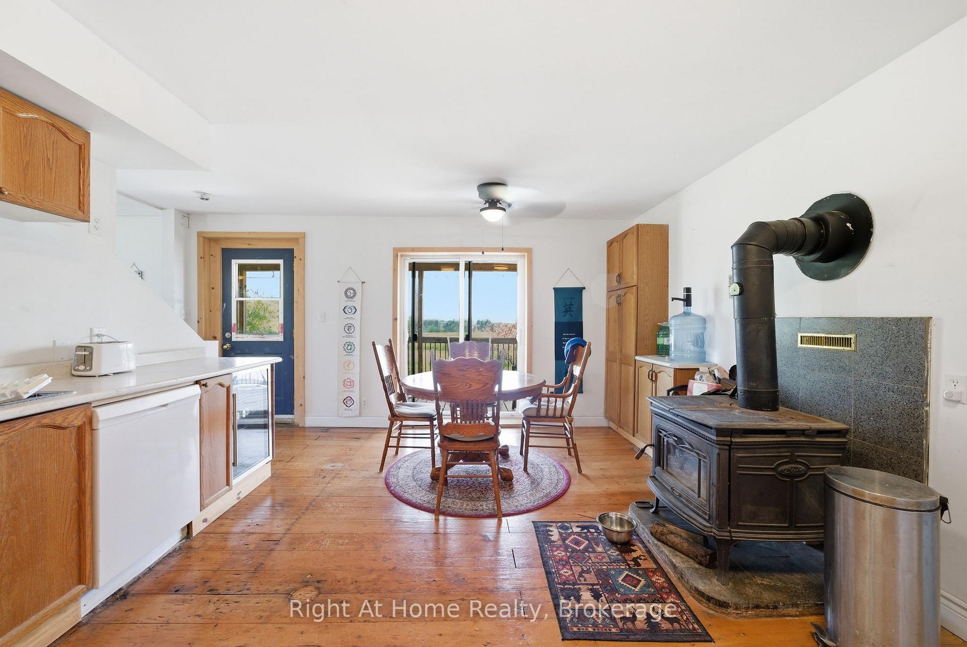 Photo 13 of 660 County Rd 19, Prince Edward County, Ameliasburg Ward — HOMEH