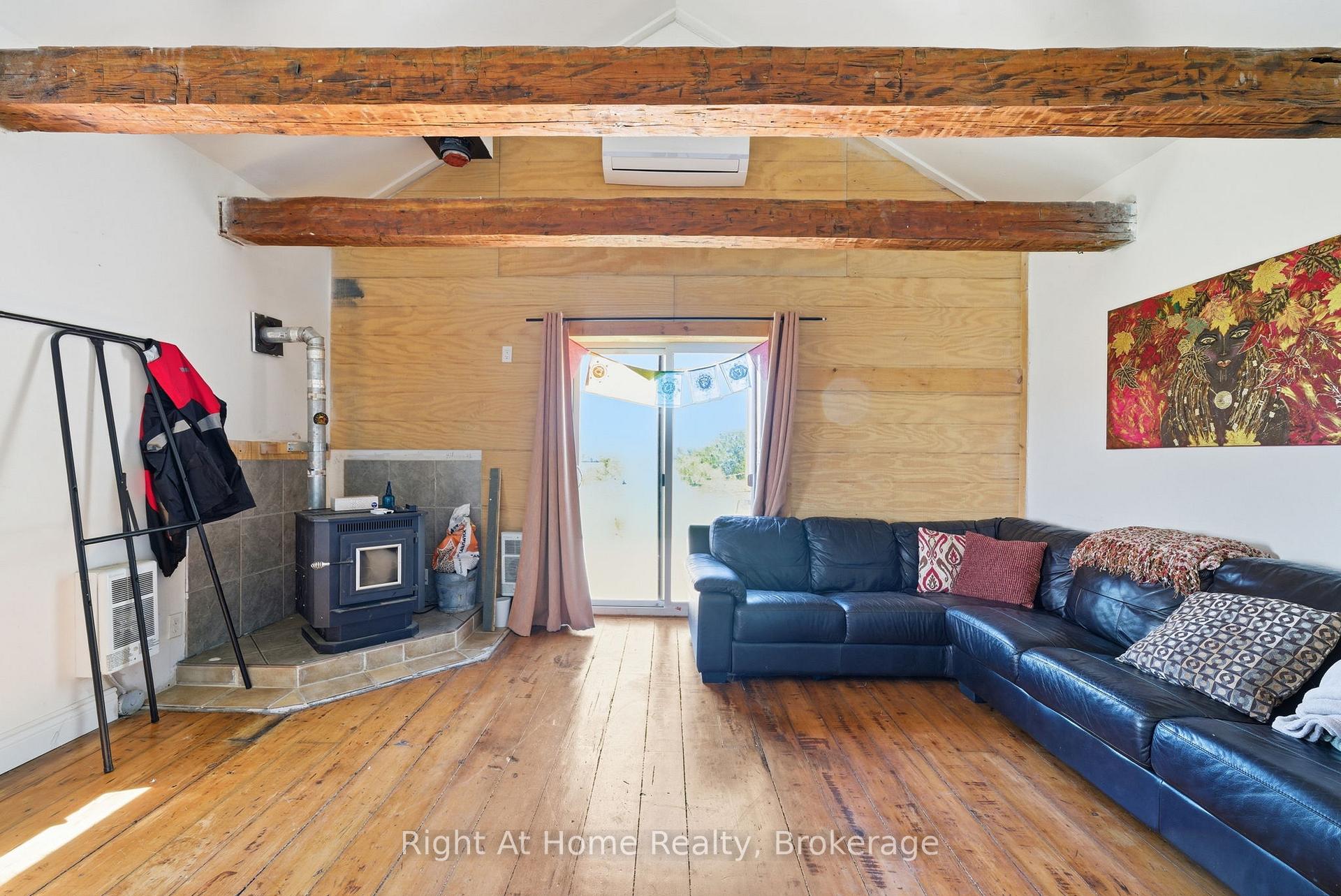 Photo 17 of 660 County Rd 19, Prince Edward County, Ameliasburg Ward — HOMEH