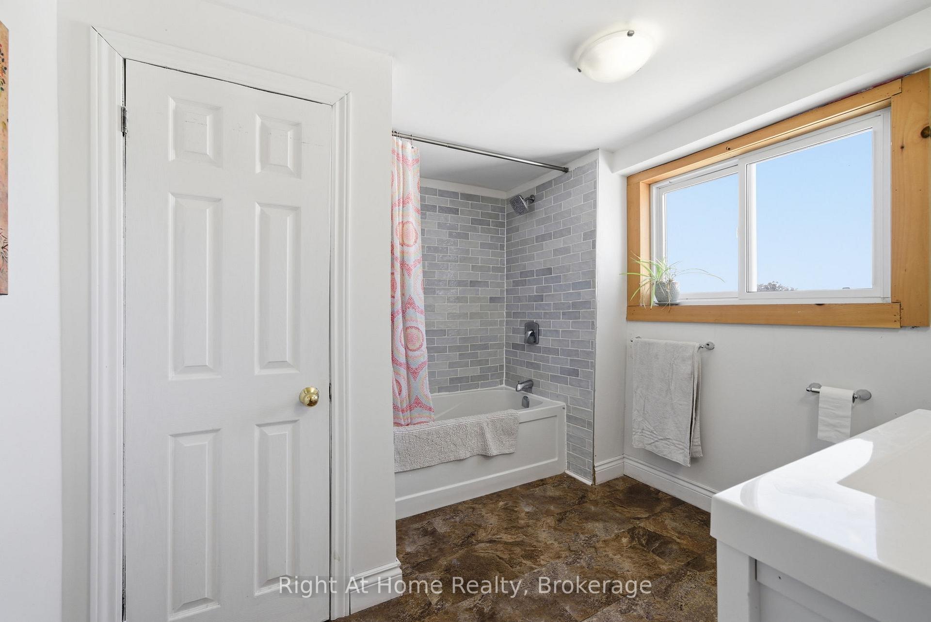 Photo 42 of 660 County Rd 19, Prince Edward County, Ameliasburg Ward — HOMEH