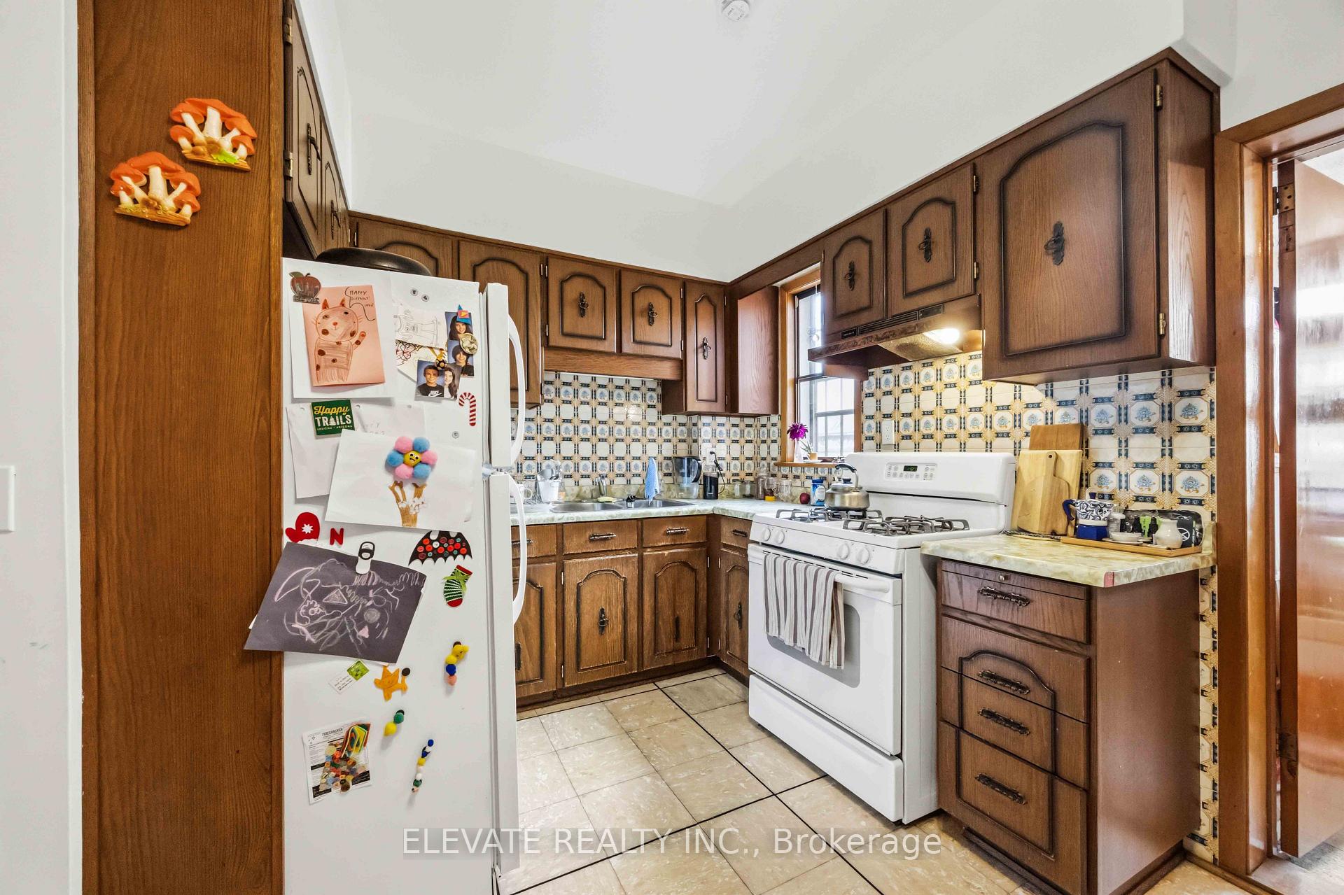 Photo 7 of 236 Symington Avenue, Toronto, Dovercourt-Wallace Emerson-Junction — HOMEH