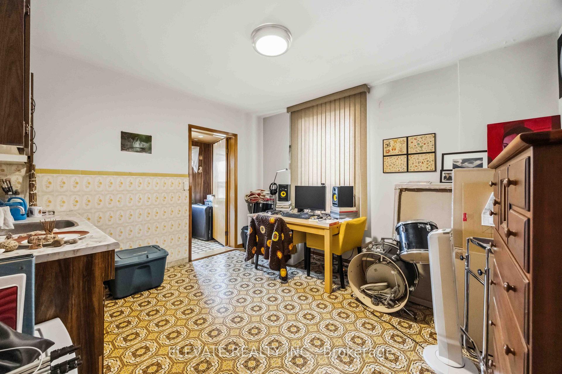 Photo 13 of 236 Symington Avenue, Toronto, Dovercourt-Wallace Emerson-Junction — HOMEH