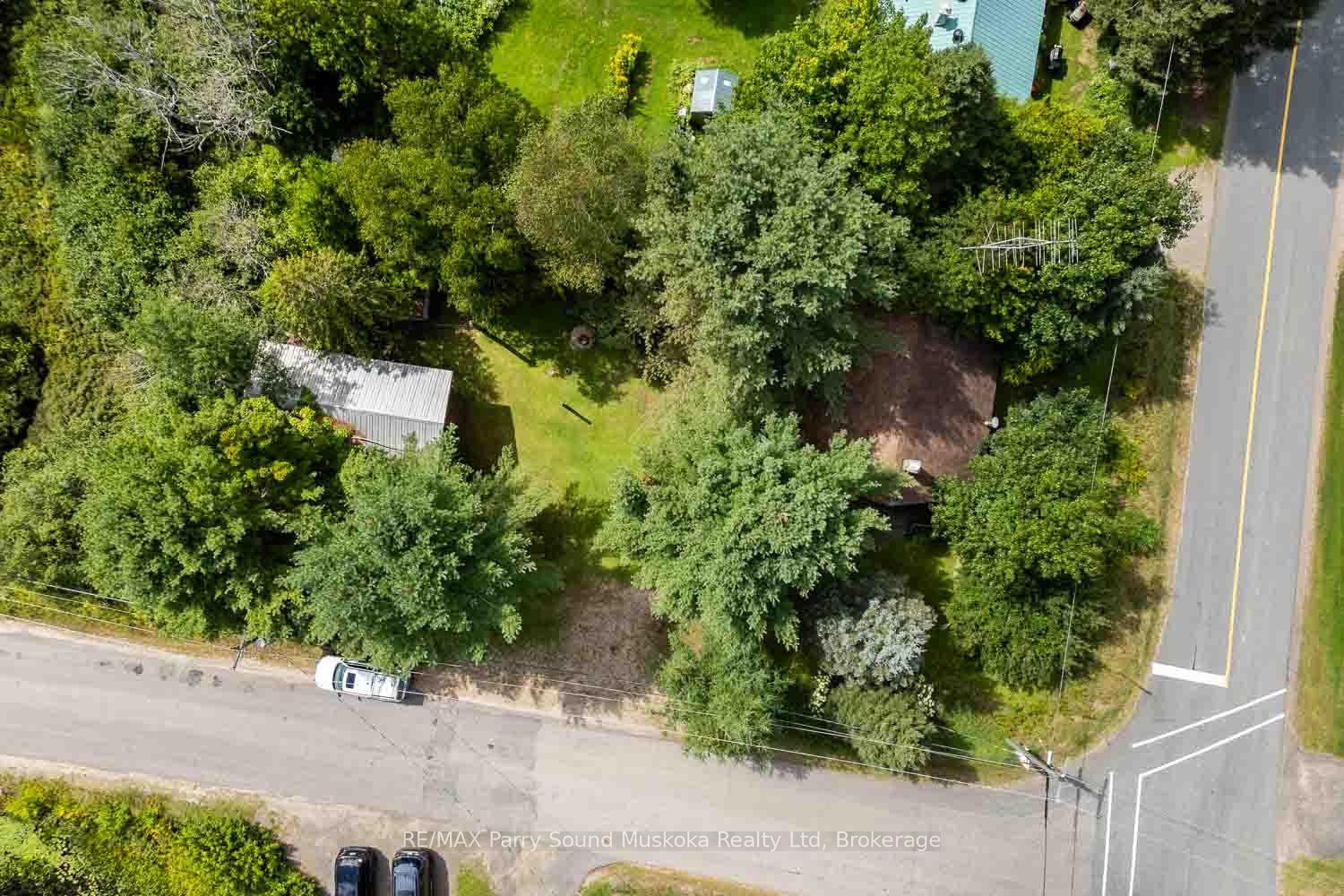 Photo 10 of 4 Mary Street, Magnetawan, Ahmic Harbour — HOMEH