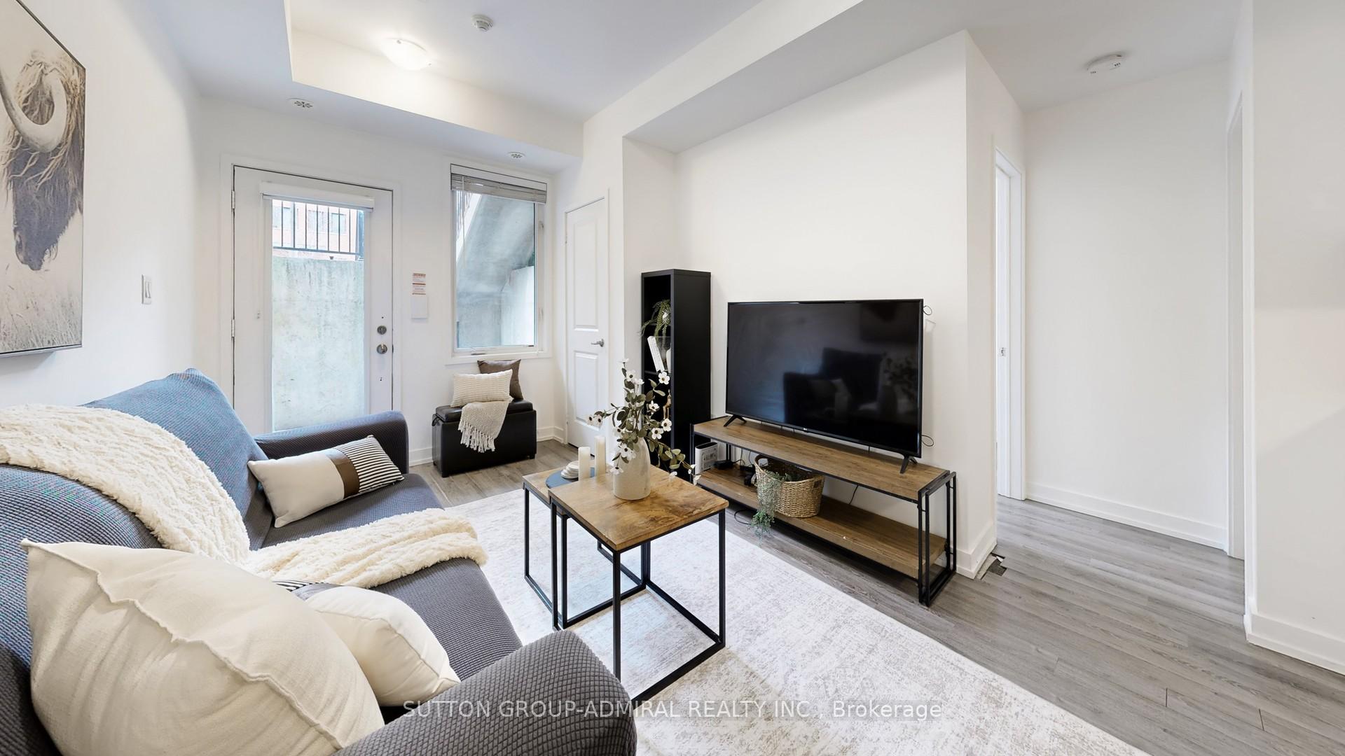 Photo of Unit 1B, 867 Wilson Avenue