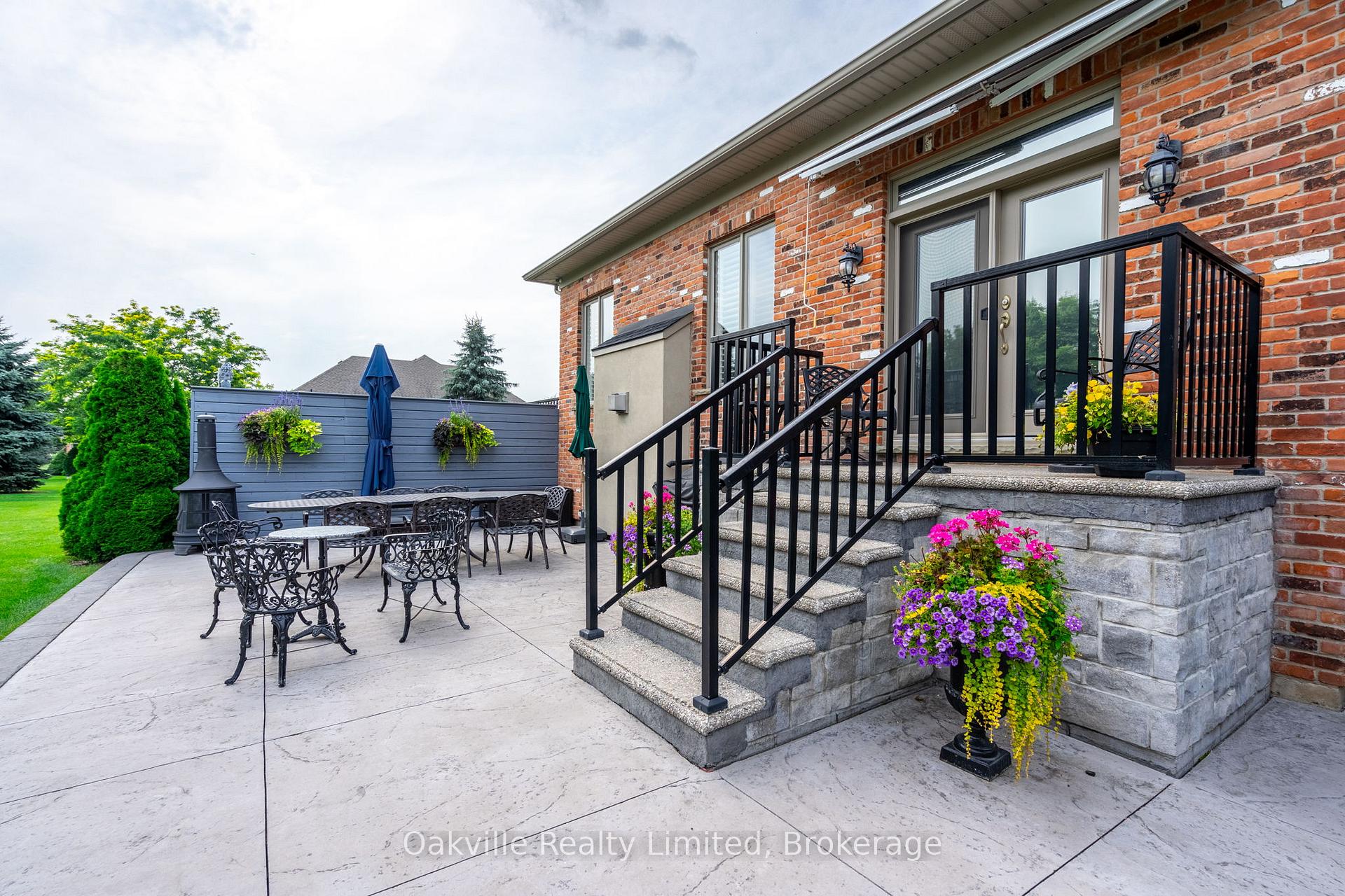 Photo 37 of 45 Gatepost Pl Gatepost Place, Hamilton, Lynden — HOMEH