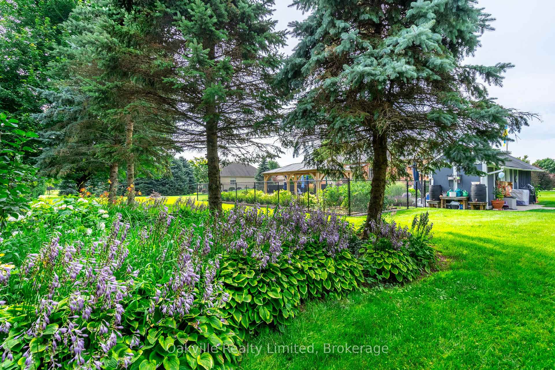 Photo 48 of 45 Gatepost Pl Gatepost Place, Hamilton, Lynden — HOMEH