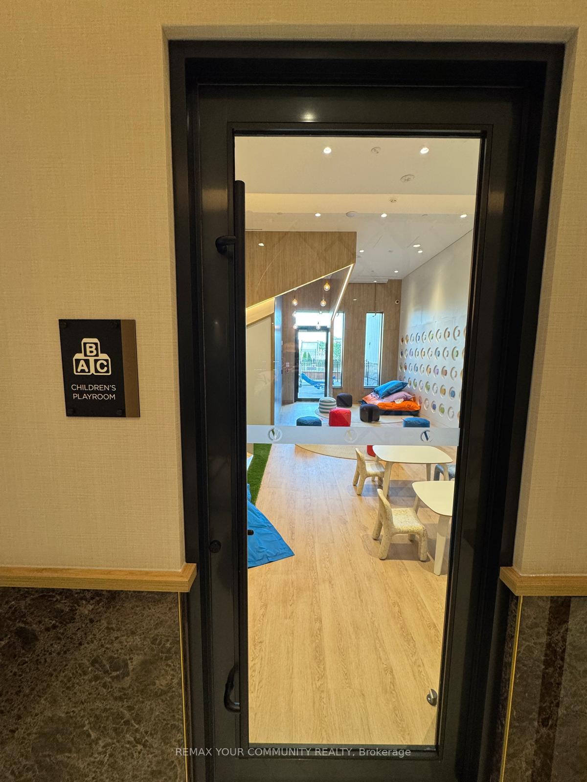 Photo 4 of Unit 1101, 21 Meadowdale Road, Vaughan, Vaughan Corporate Centre — HOMEH