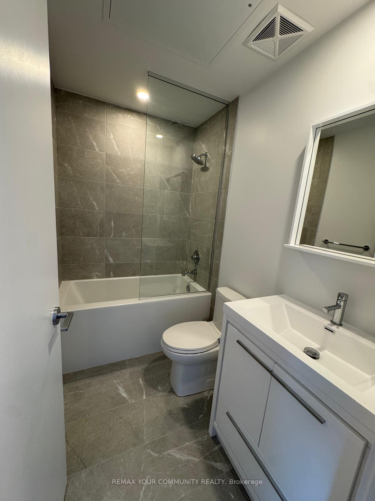 Photo 12 of Unit 1101, 21 Meadowdale Road, Vaughan, Vaughan Corporate Centre — HOMEH