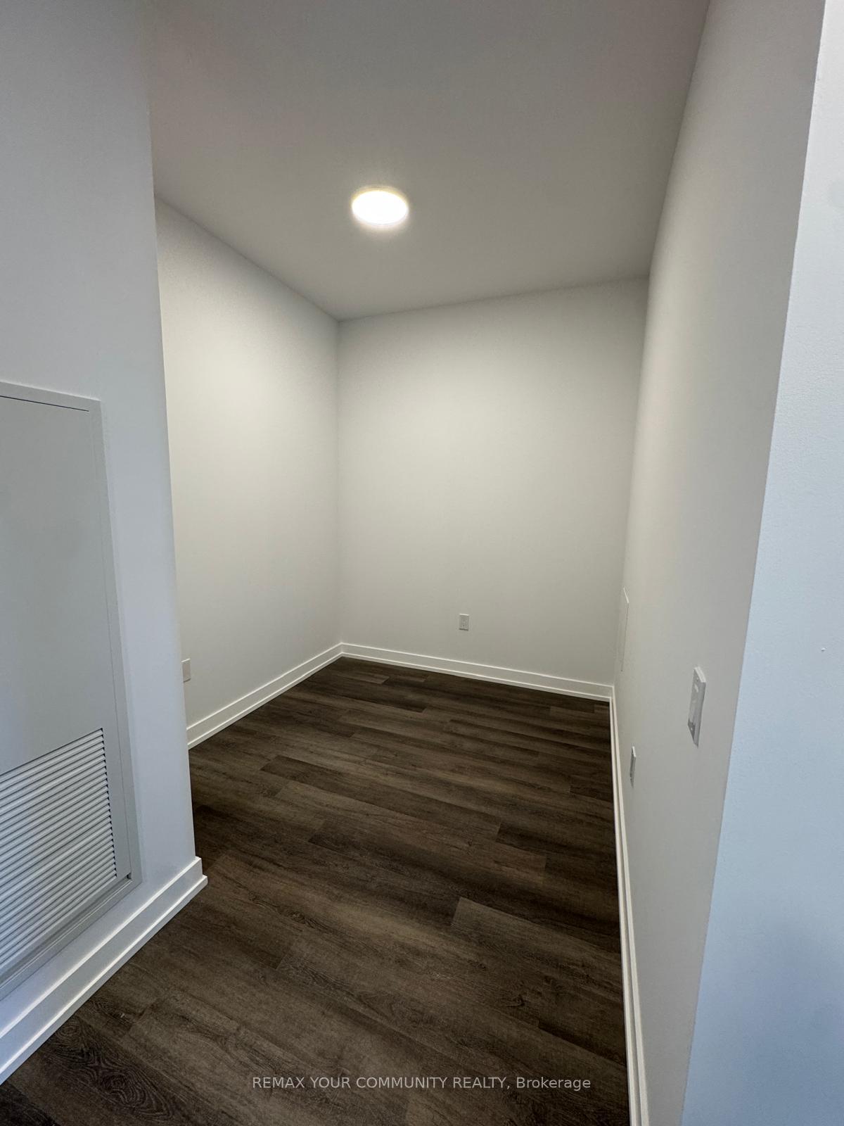 Photo 16 of Unit 1101, 21 Meadowdale Road, Vaughan, Vaughan Corporate Centre — HOMEH