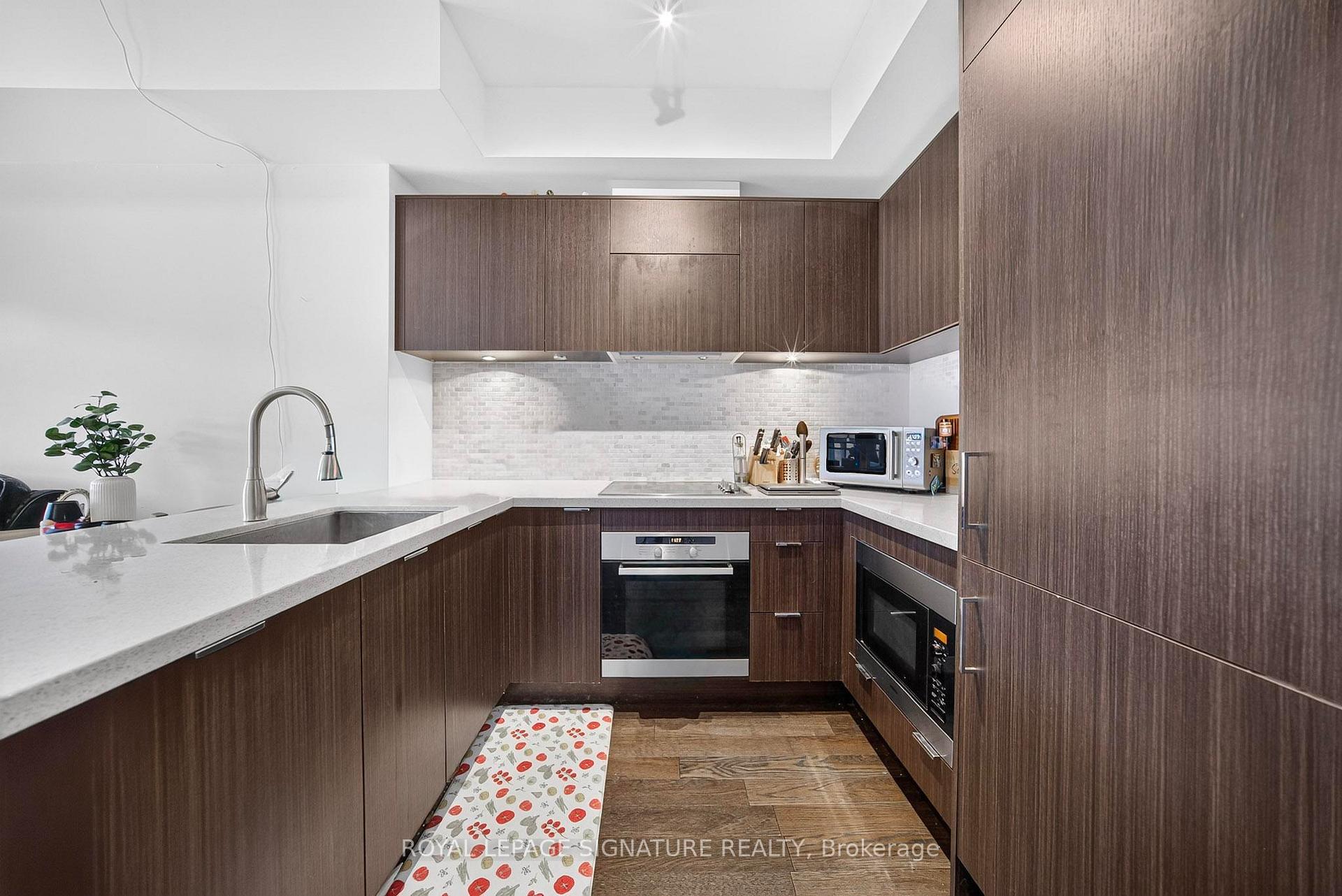 Photo 2 of Unit 1001, 21 Widmer Street, Toronto, Waterfront Communities — HOMEH