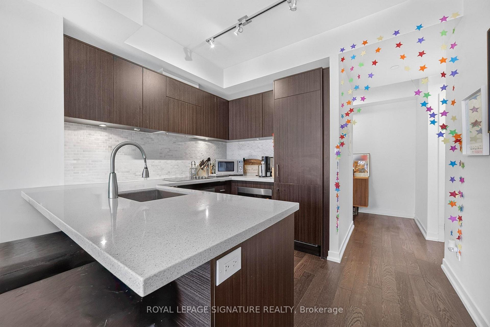 Photo 3 of Unit 1001, 21 Widmer Street, Toronto, Waterfront Communities — HOMEH