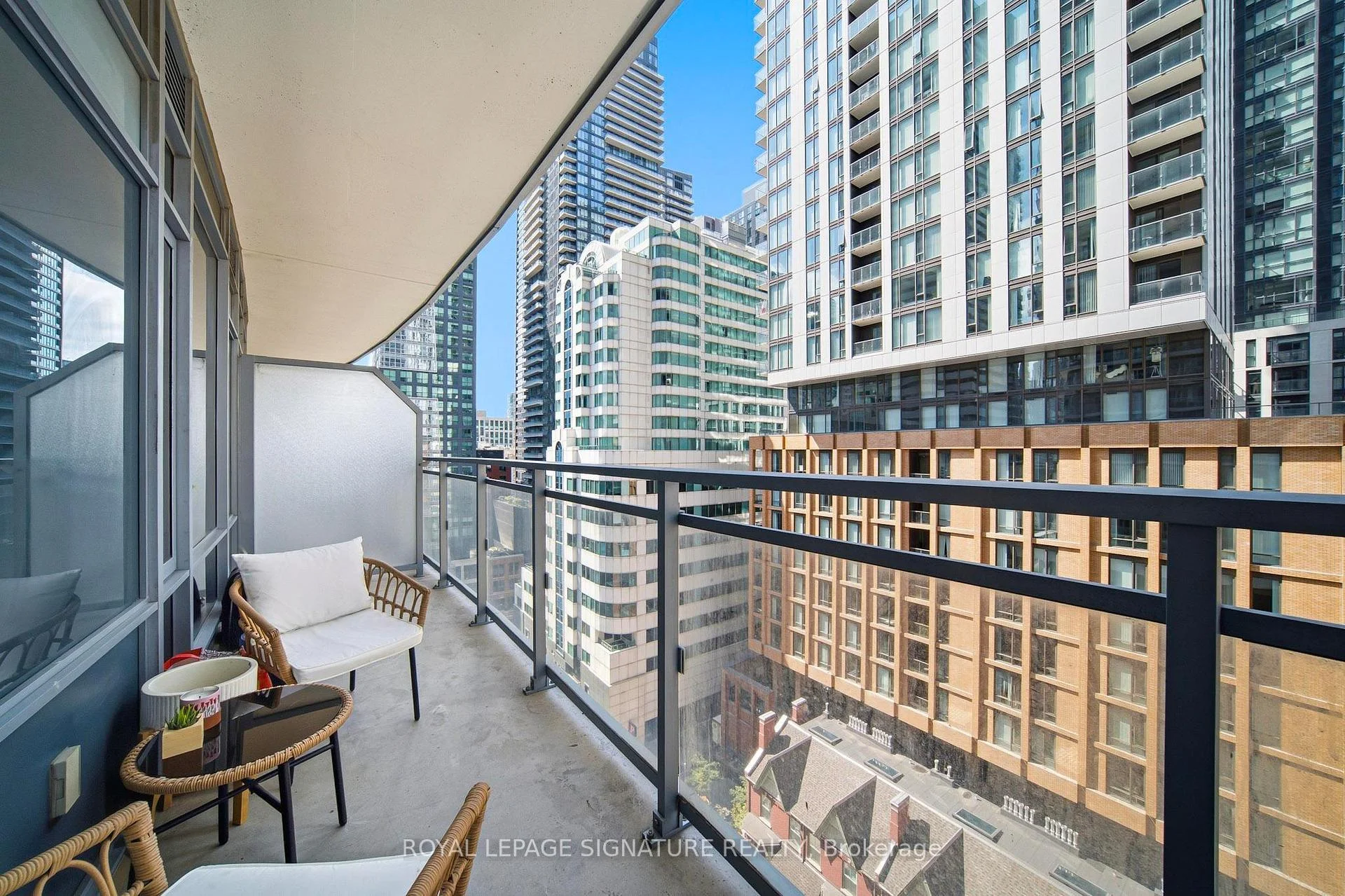 Photo 15 of Unit 1001, 21 Widmer Street, Toronto, Waterfront Communities — HOMEH