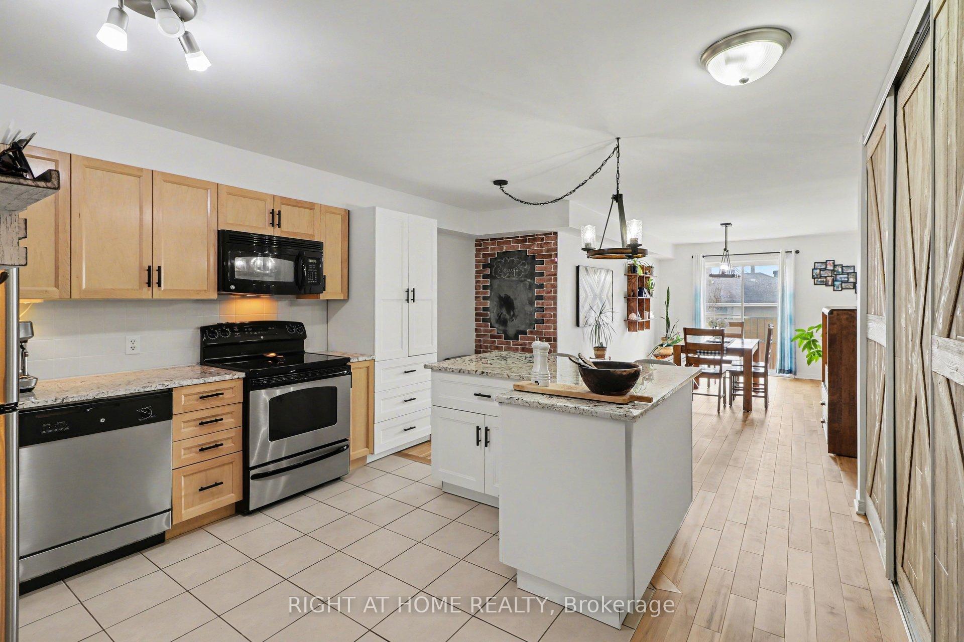 Photo 20 of Unit 202, 646 Cummings Avenue, Ottawa, Castle Heights/Rideau High — HOMEH