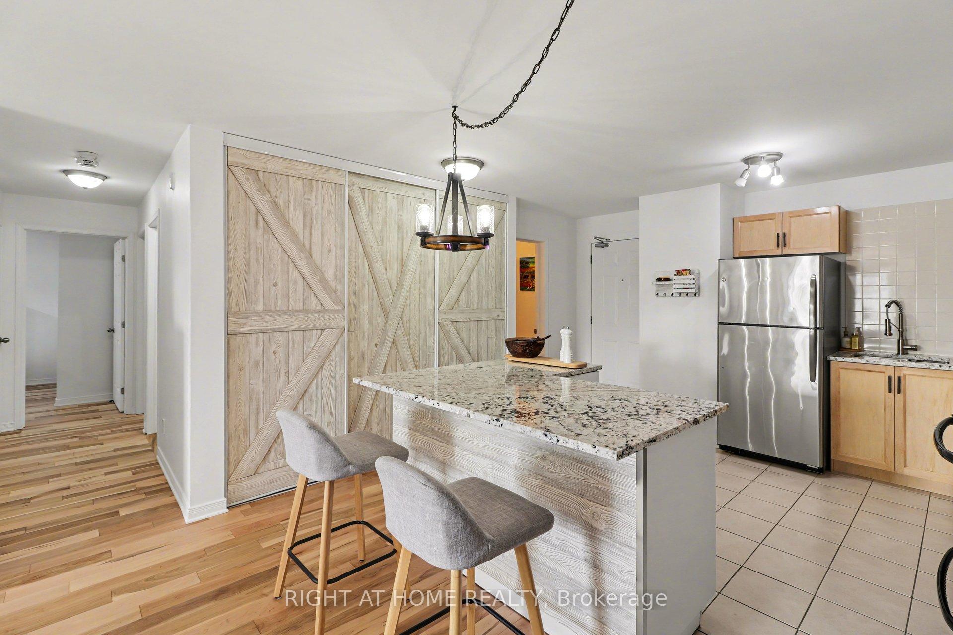 Photo 22 of Unit 202, 646 Cummings Avenue, Ottawa, Castle Heights/Rideau High — HOMEH