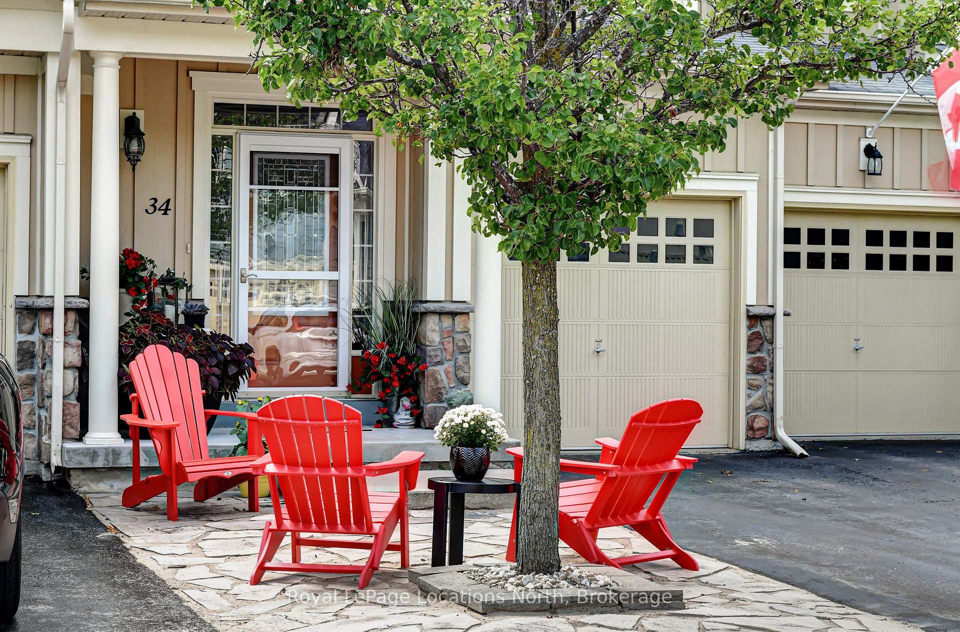 Photo 2 of 34 Savannah Crescent, Wasaga Beach — HOMEH