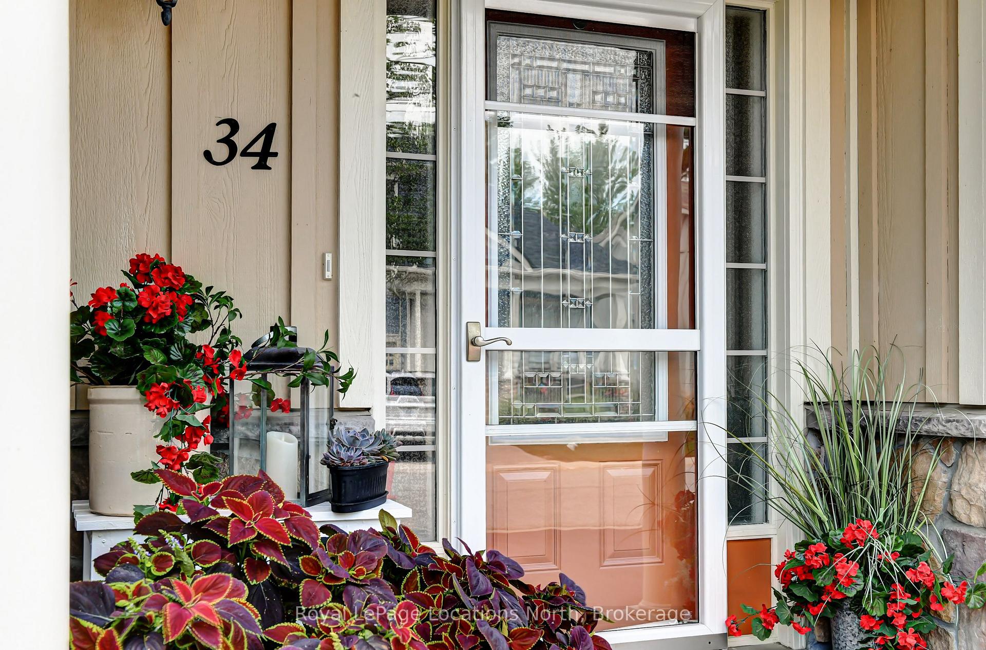 Photo 4 of 34 Savannah Crescent, Wasaga Beach — HOMEH