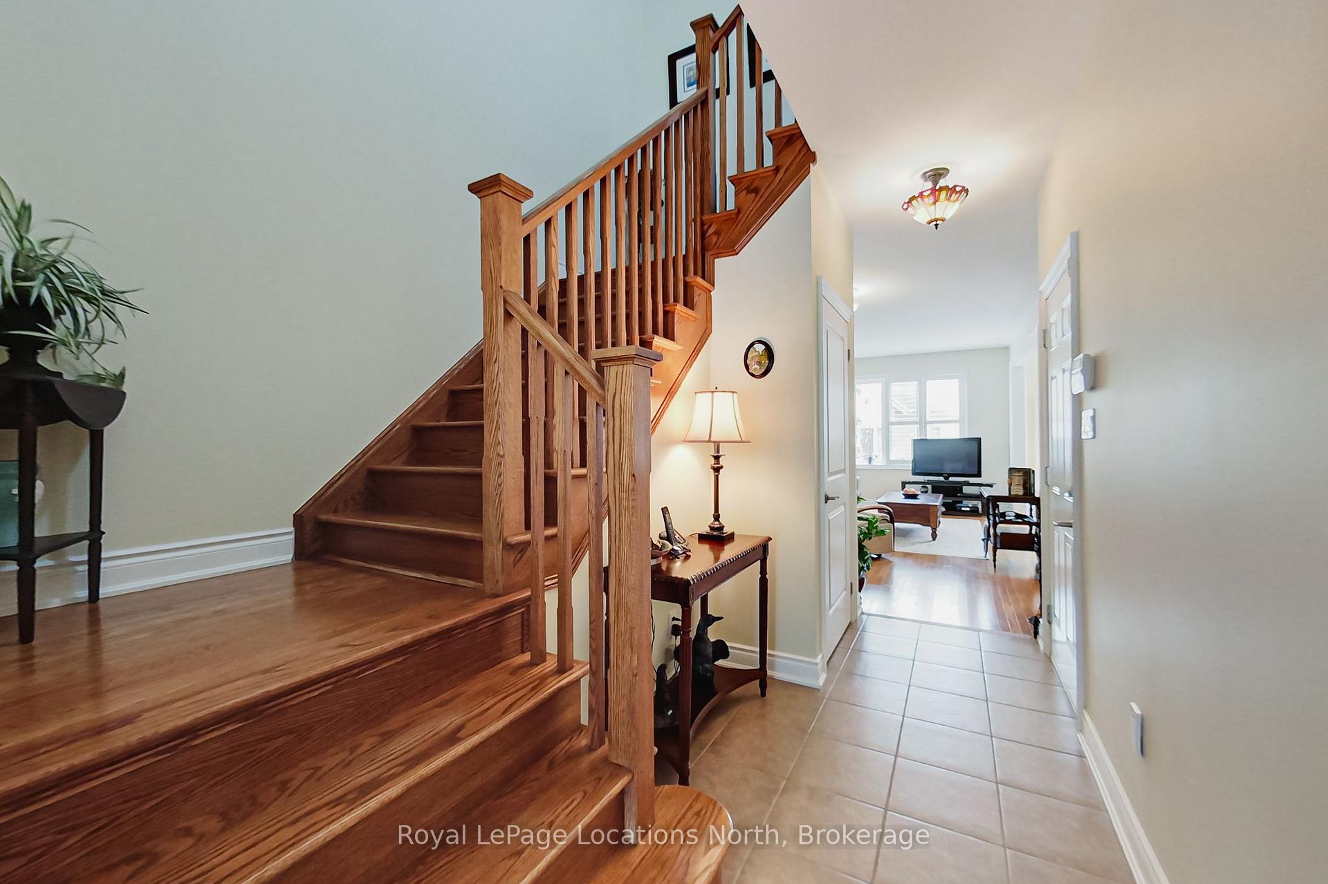 Photo 7 of 34 Savannah Crescent, Wasaga Beach — HOMEH