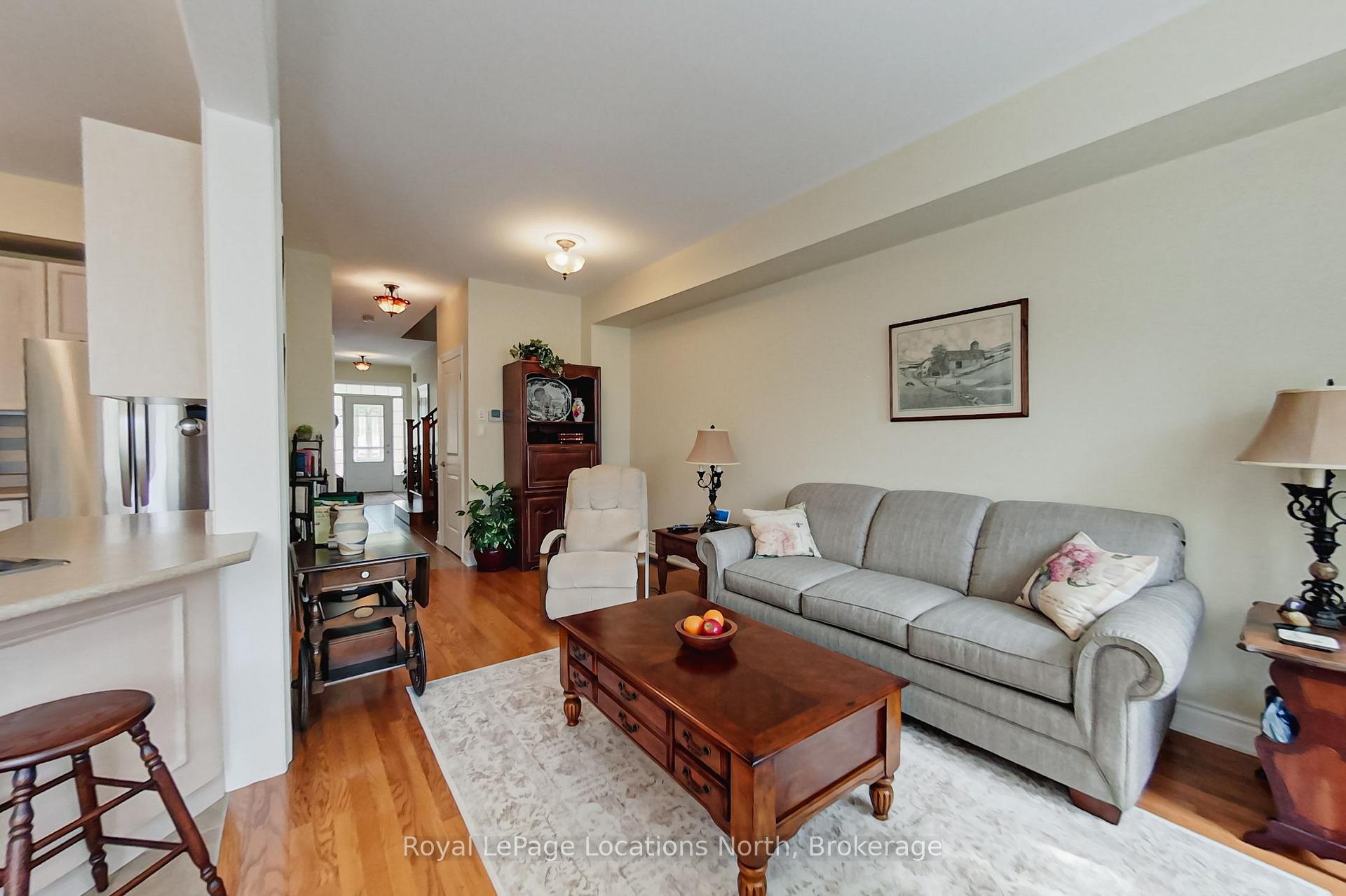 Photo 8 of 34 Savannah Crescent, Wasaga Beach — HOMEH