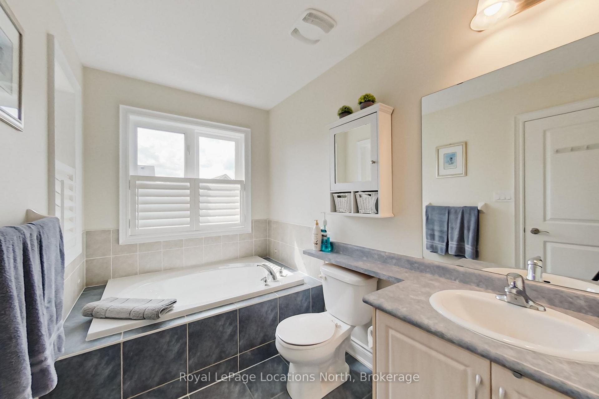 Photo 23 of 34 Savannah Crescent, Wasaga Beach — HOMEH