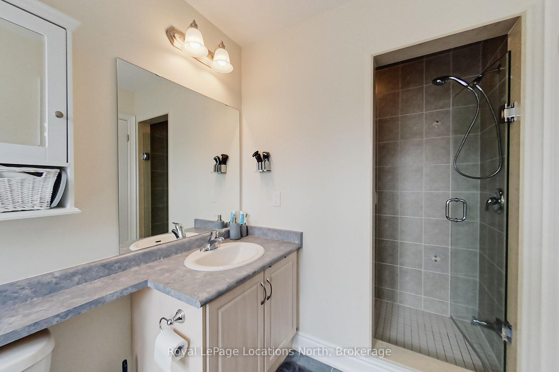 Photo 24 of 34 Savannah Crescent, Wasaga Beach — HOMEH