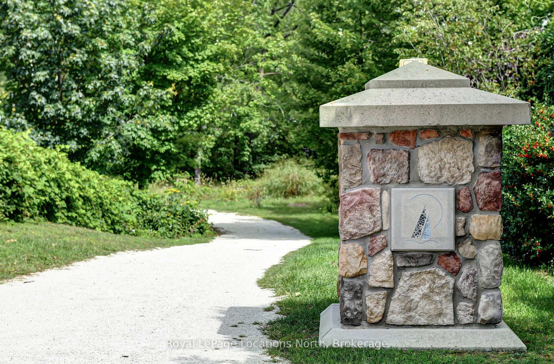 Photo 37 of 34 Savannah Crescent, Wasaga Beach — HOMEH