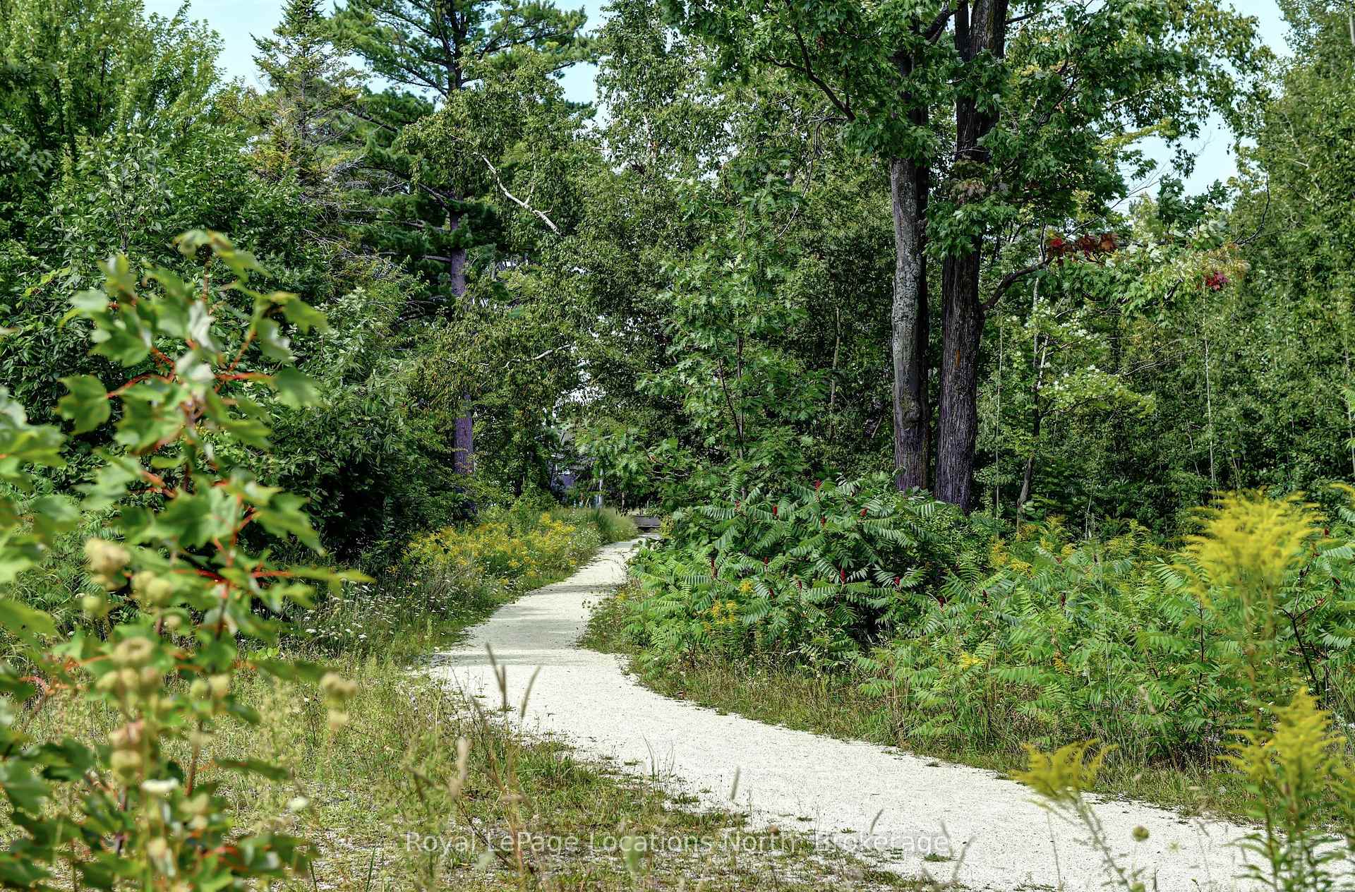 Photo 38 of 34 Savannah Crescent, Wasaga Beach — HOMEH