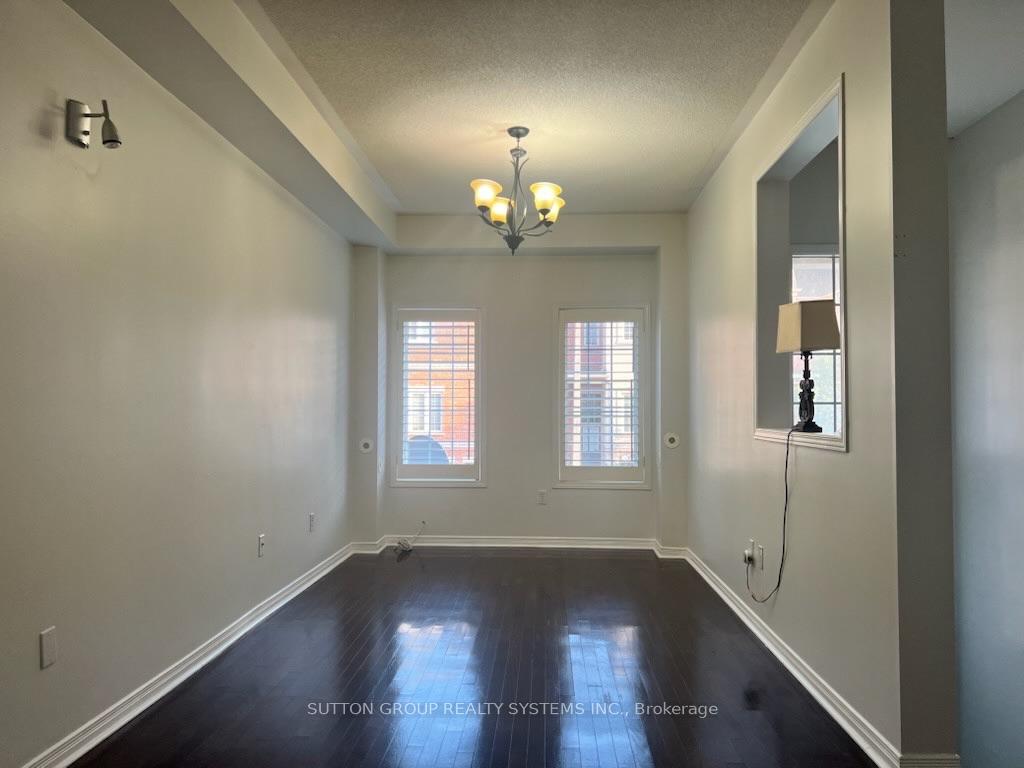 Photo 6 of Unit 55, 435 Hensall Circle, Mississauga, Cooksville — HOMEH
