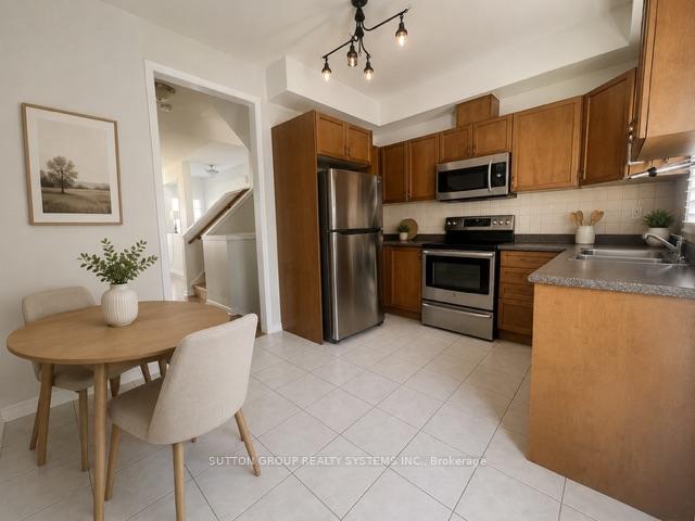 Photo 9 of Unit 55, 435 Hensall Circle, Mississauga, Cooksville — HOMEH