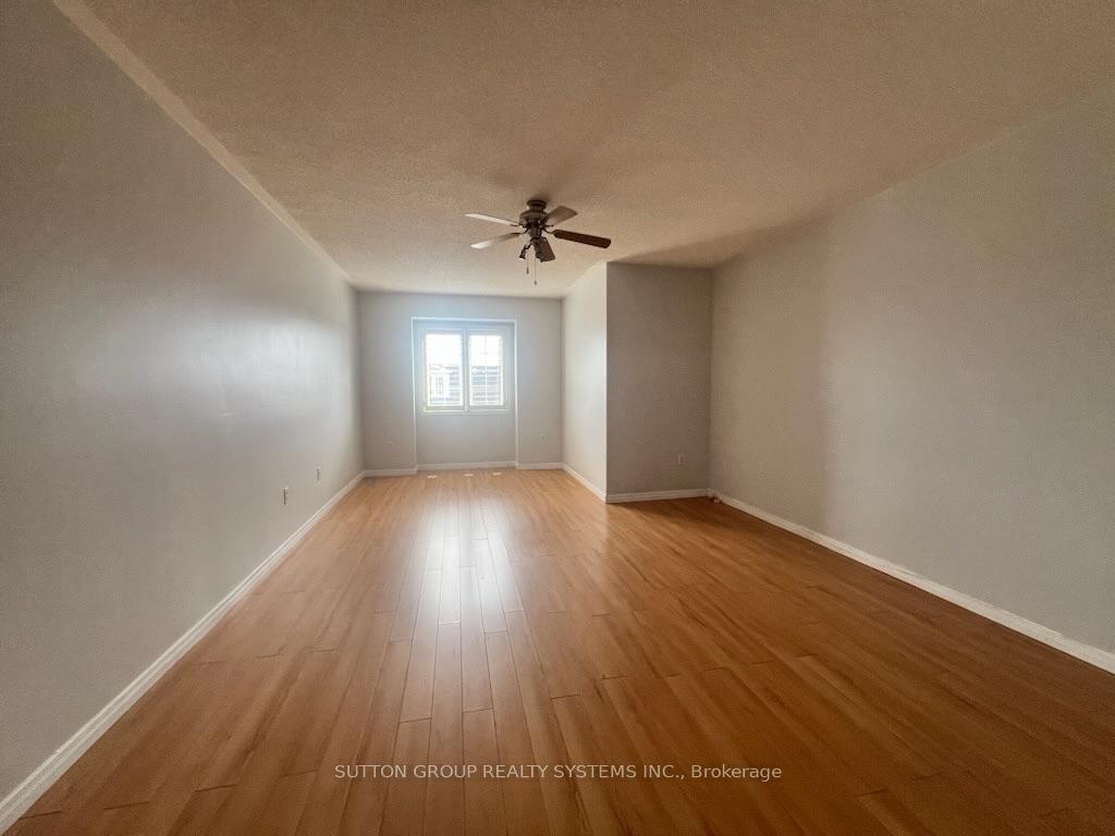 Photo 11 of Unit 55, 435 Hensall Circle, Mississauga, Cooksville — HOMEH