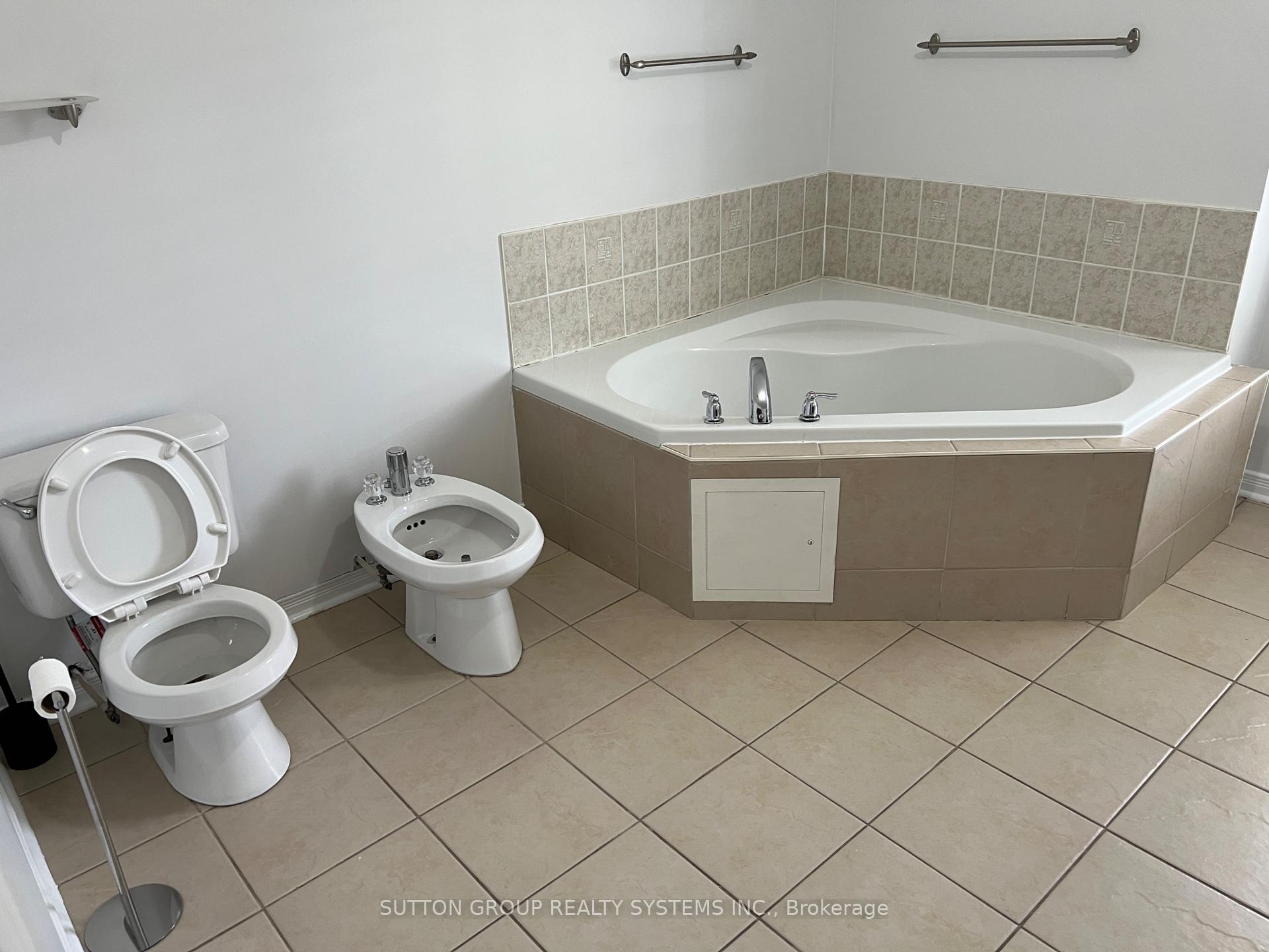Photo 21 of Unit 55, 435 Hensall Circle, Mississauga, Cooksville — HOMEH