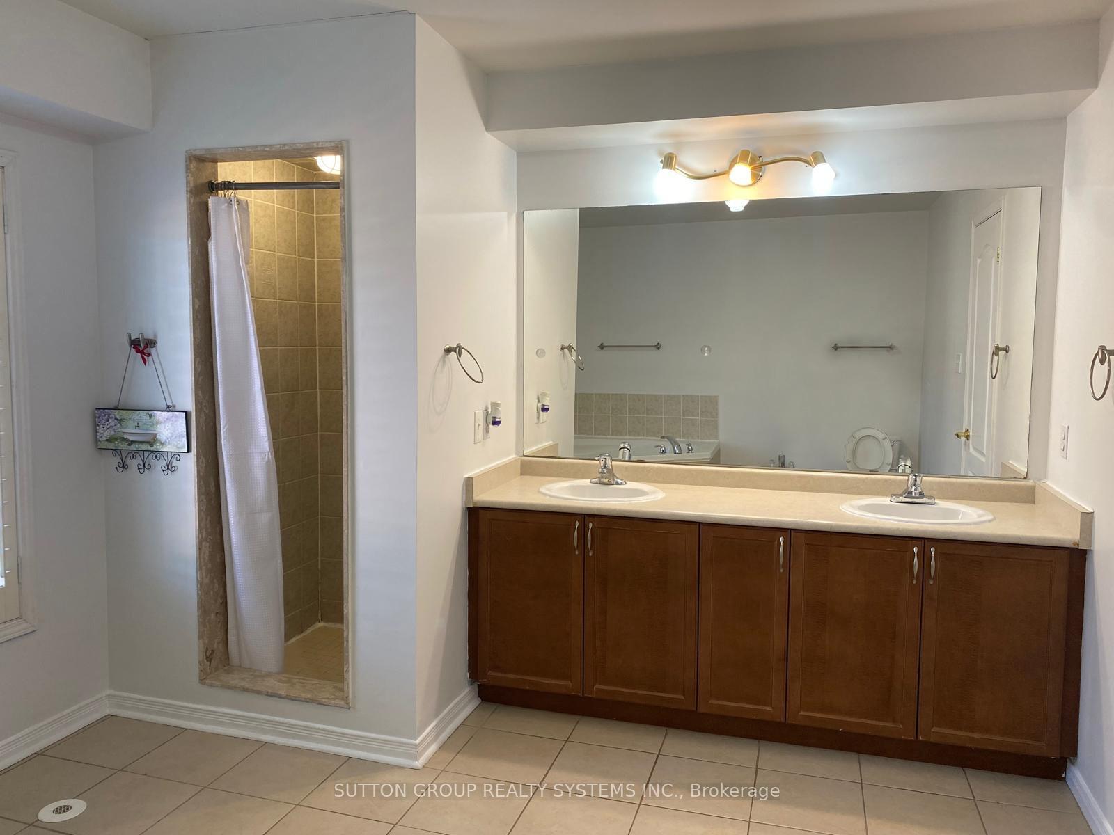 Photo 17 of Unit 55, 435 Hensall Circle, Mississauga, Cooksville — HOMEH