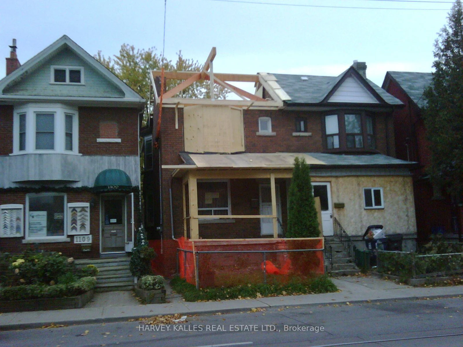 Photo 36 of 1107 Gerrard Street E, Toronto, South Riverdale — HOMEH