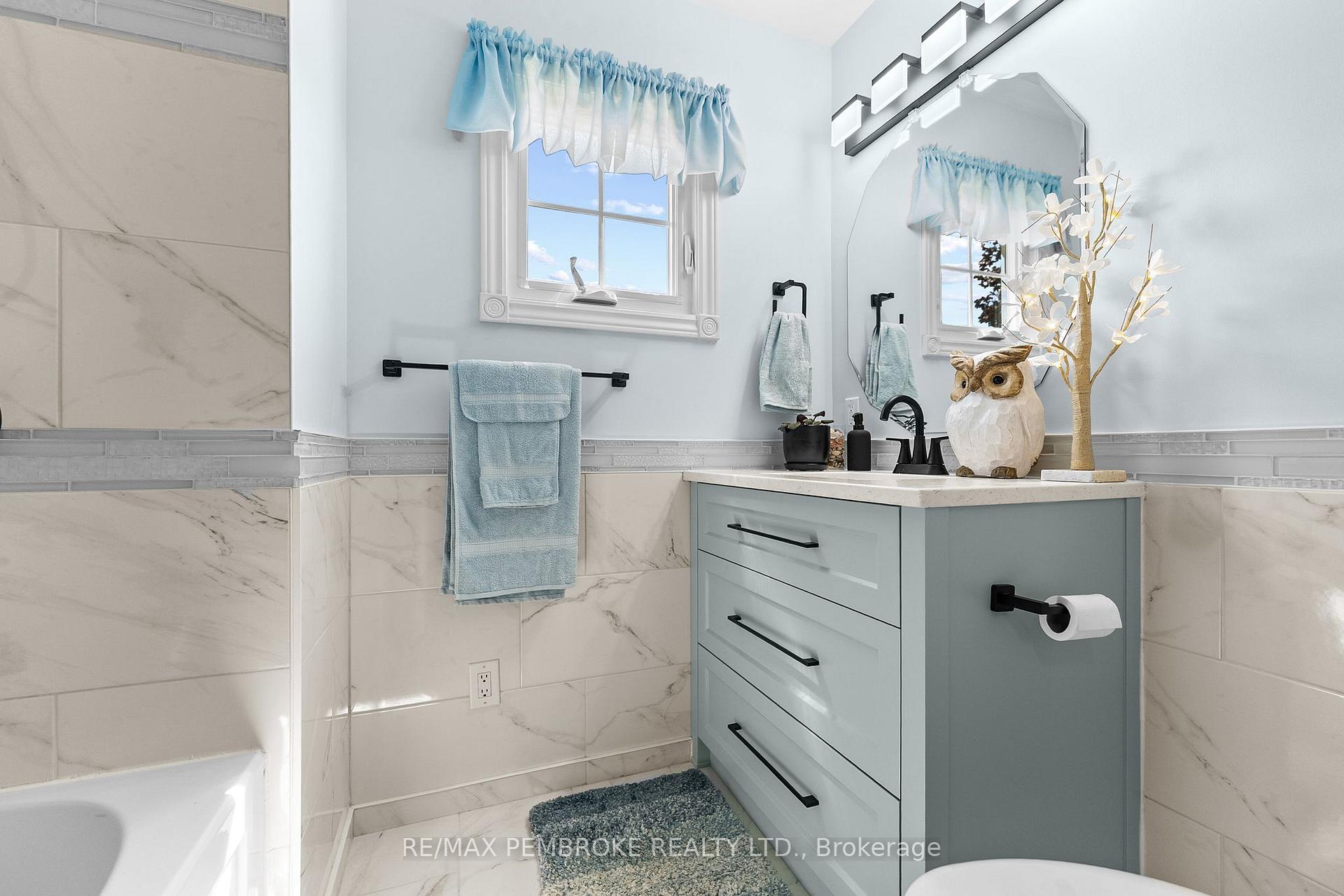 Photo 19 of 1315 Blakely Crescent W, Pembroke, Pembroke — HOMEH