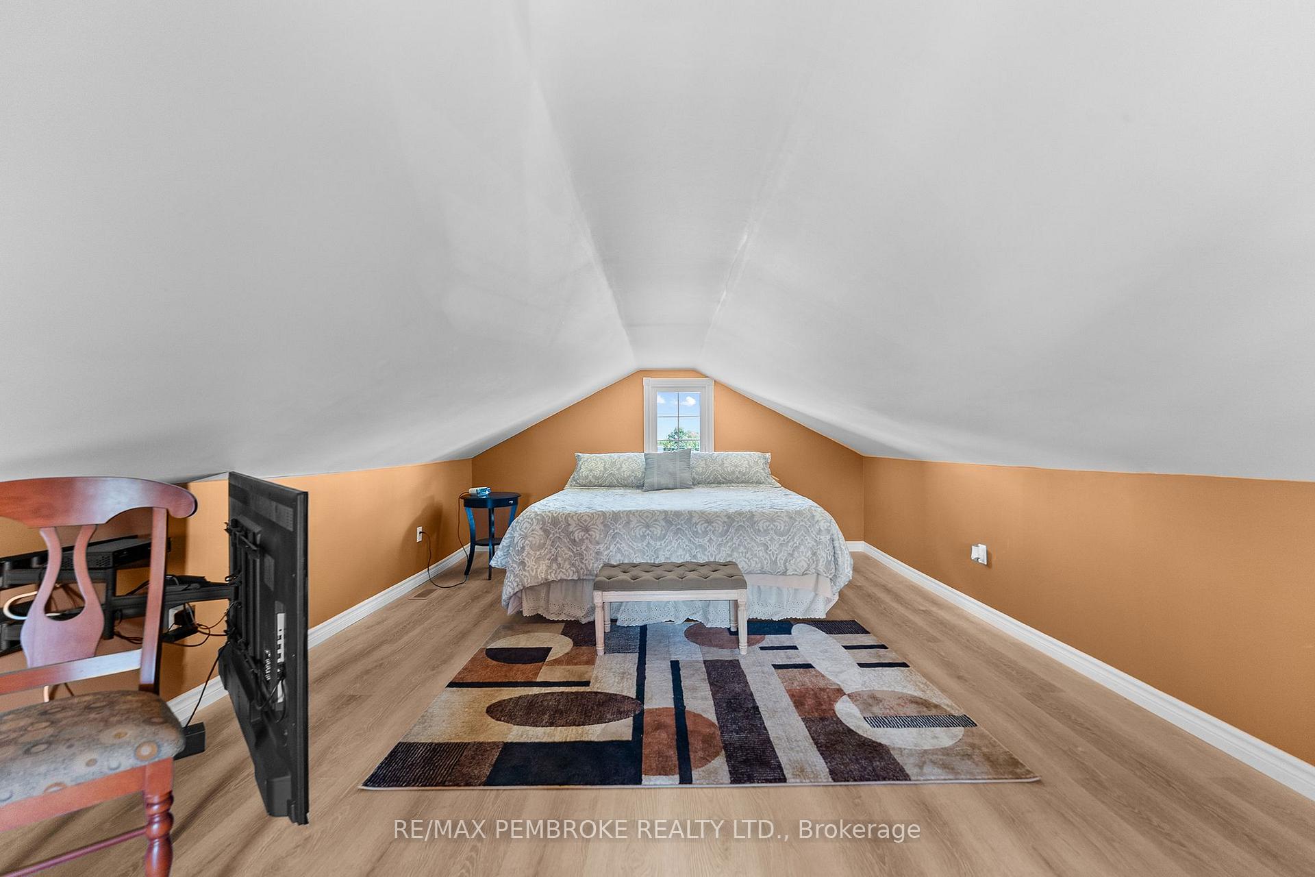 Photo 21 of 1315 Blakely Crescent W, Pembroke, Pembroke — HOMEH