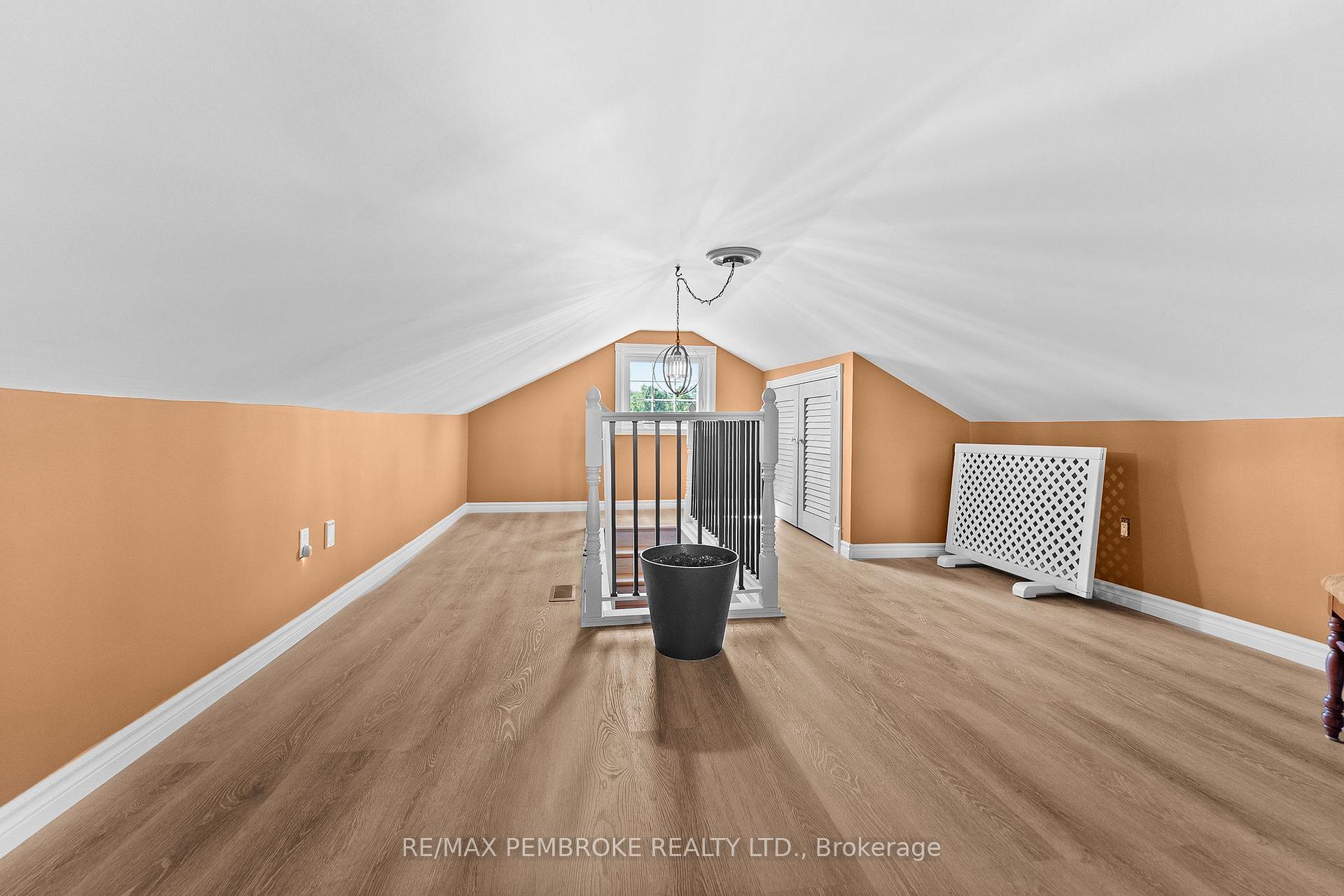 Photo 22 of 1315 Blakely Crescent W, Pembroke, Pembroke — HOMEH
