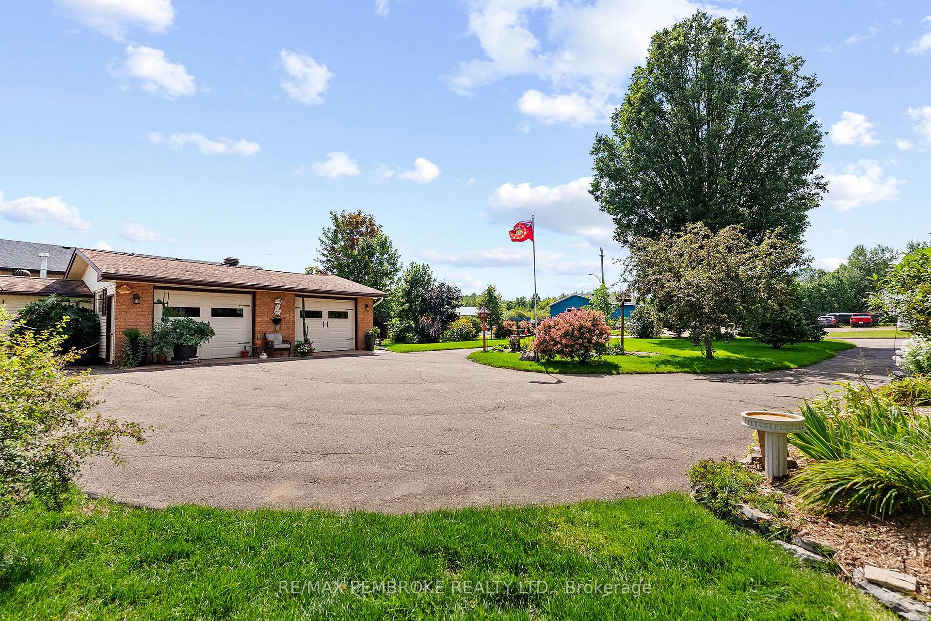 Photo 30 of 1315 Blakely Crescent W, Pembroke, Pembroke — HOMEH