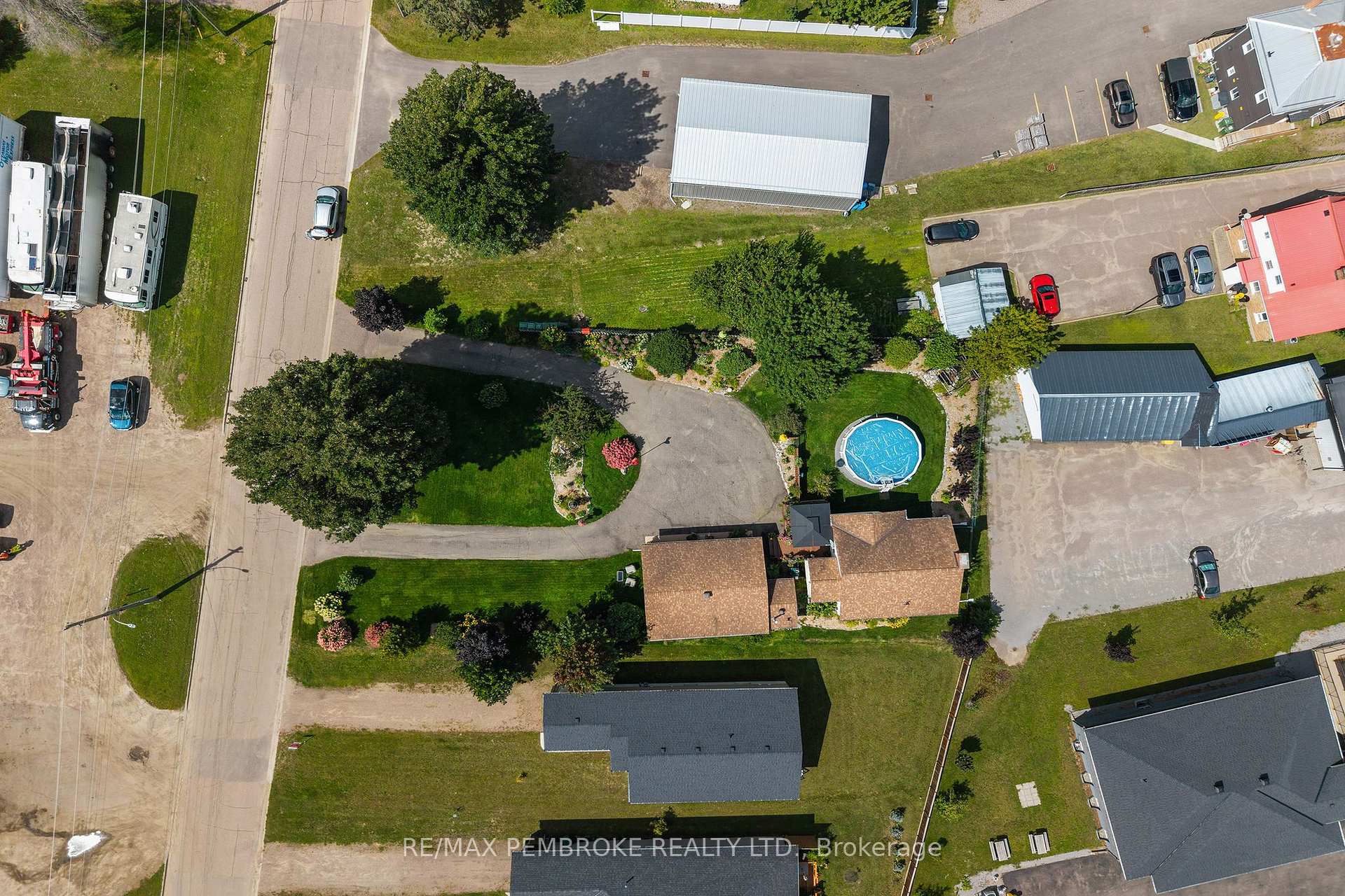 Photo 40 of 1315 Blakely Crescent W, Pembroke, Pembroke — HOMEH