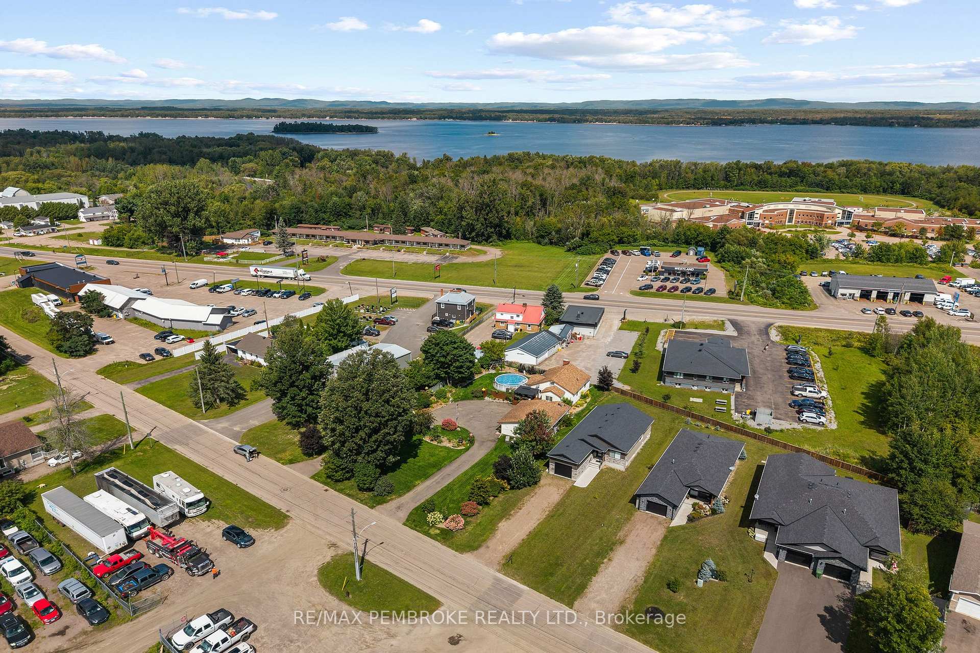 Photo 41 of 1315 Blakely Crescent W, Pembroke, Pembroke — HOMEH