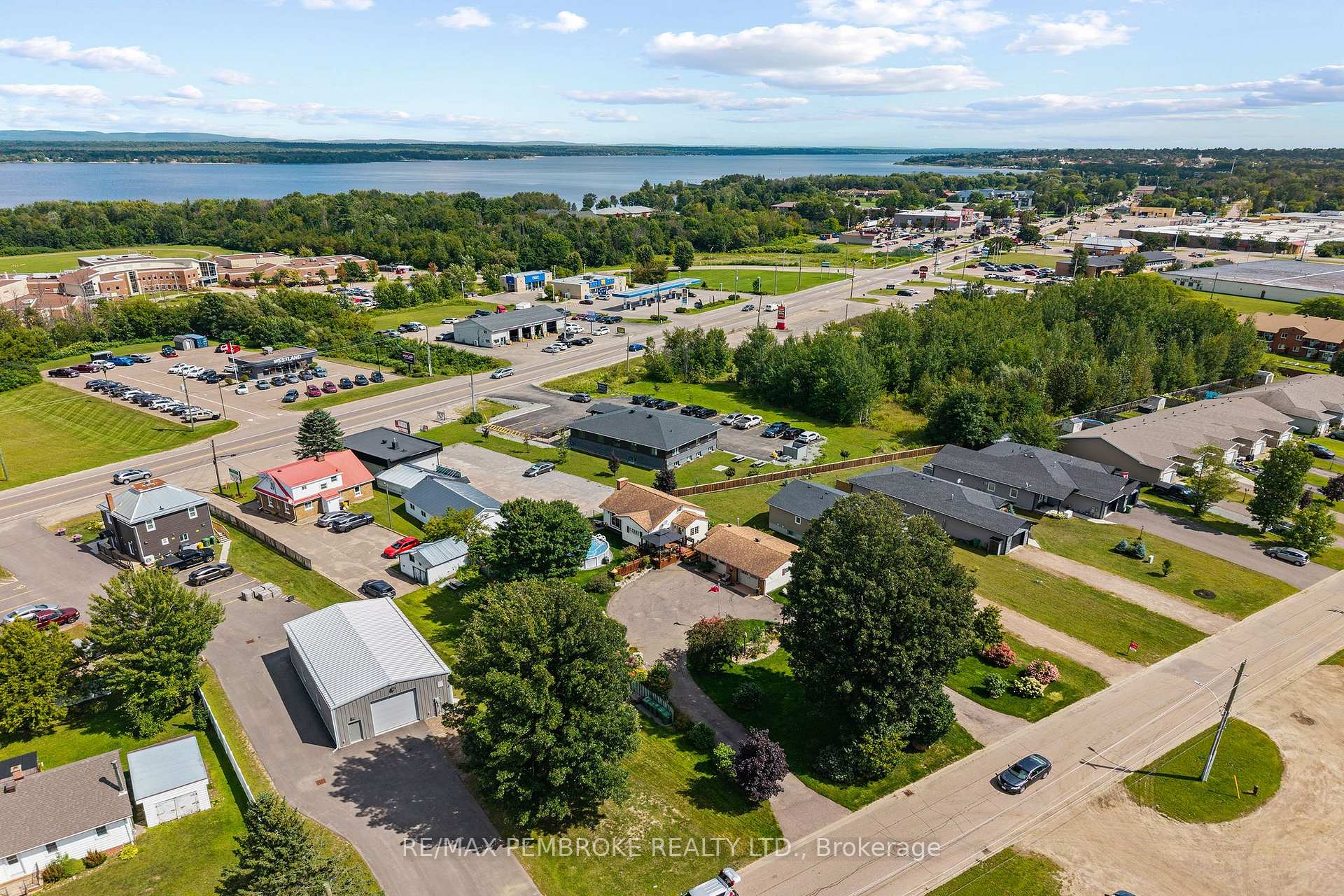 Photo 42 of 1315 Blakely Crescent W, Pembroke, Pembroke — HOMEH