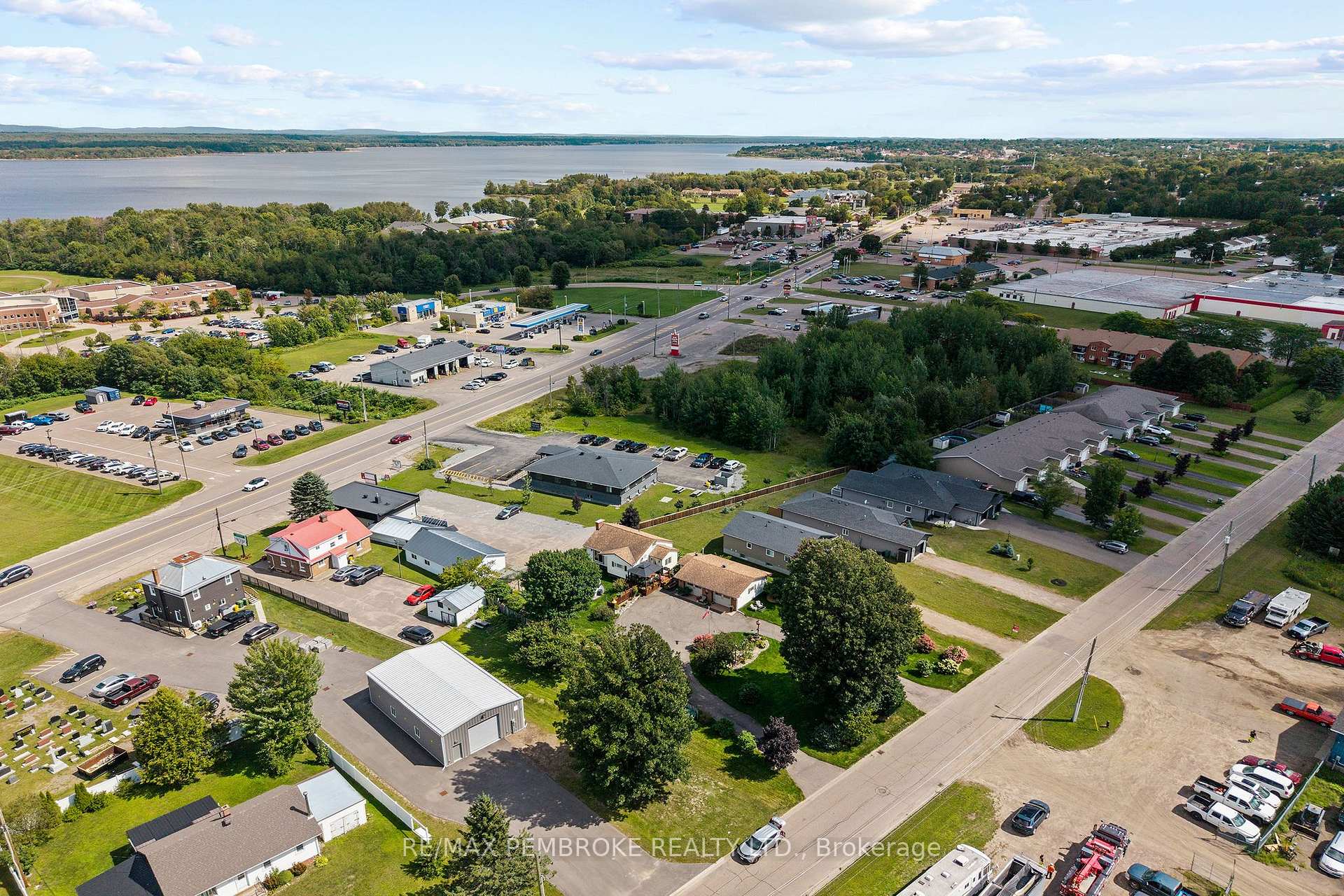 Photo 44 of 1315 Blakely Crescent W, Pembroke, Pembroke — HOMEH