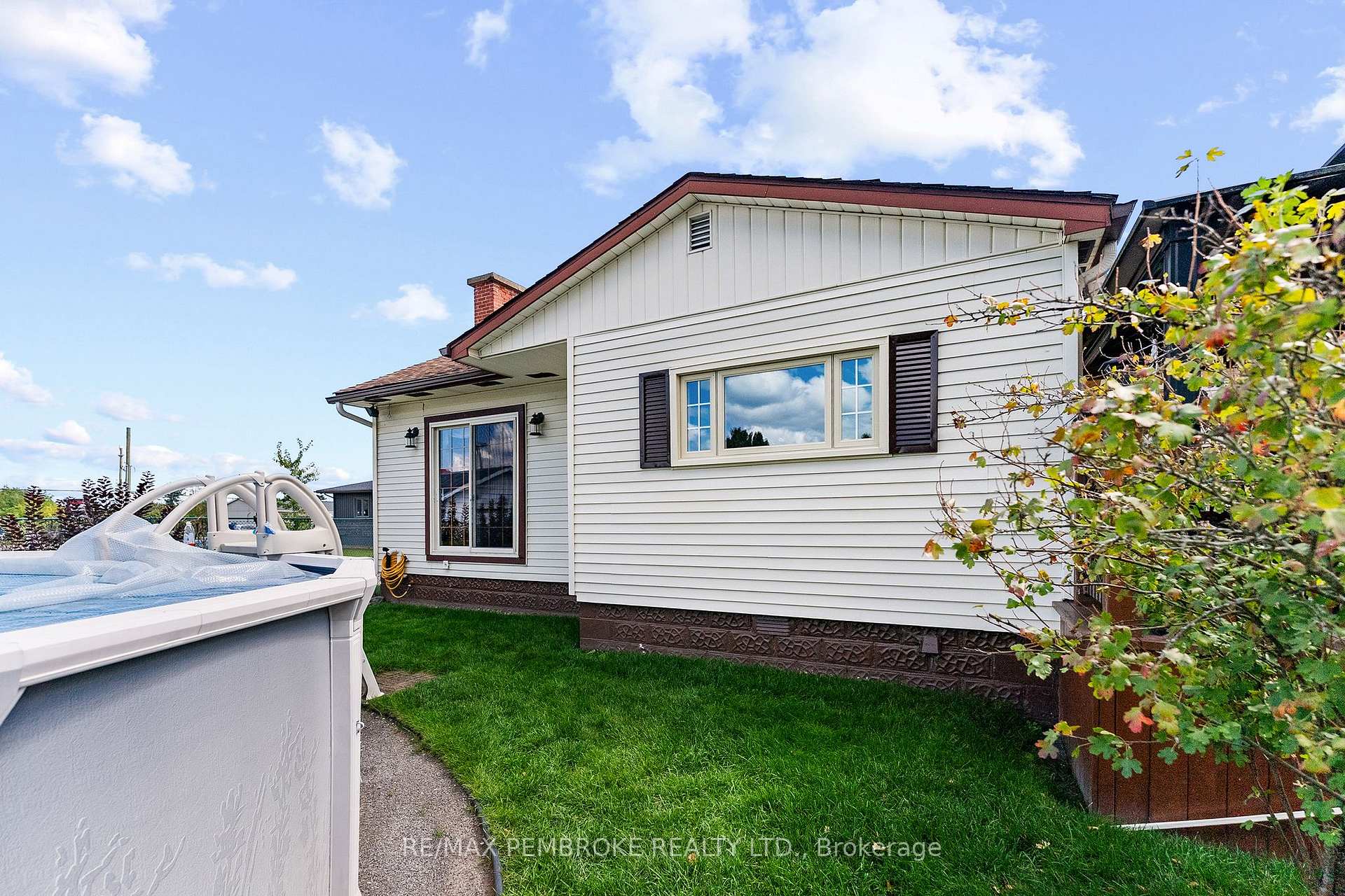 Photo 46 of 1315 Blakely Crescent W, Pembroke, Pembroke — HOMEH