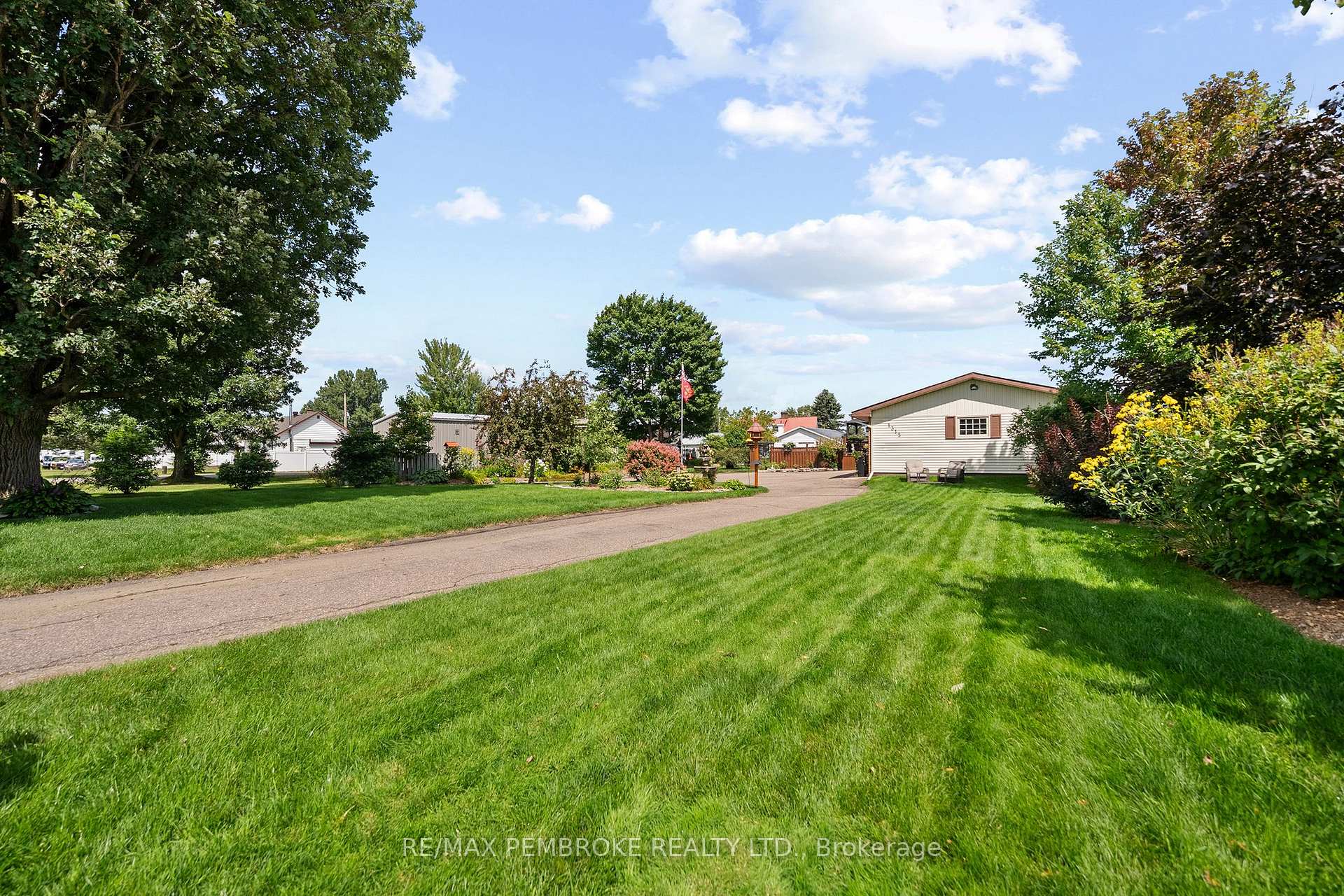 Photo 47 of 1315 Blakely Crescent W, Pembroke, Pembroke — HOMEH