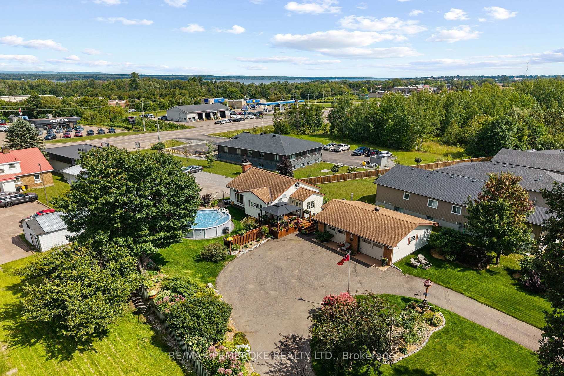 Photo 49 of 1315 Blakely Crescent W, Pembroke, Pembroke — HOMEH