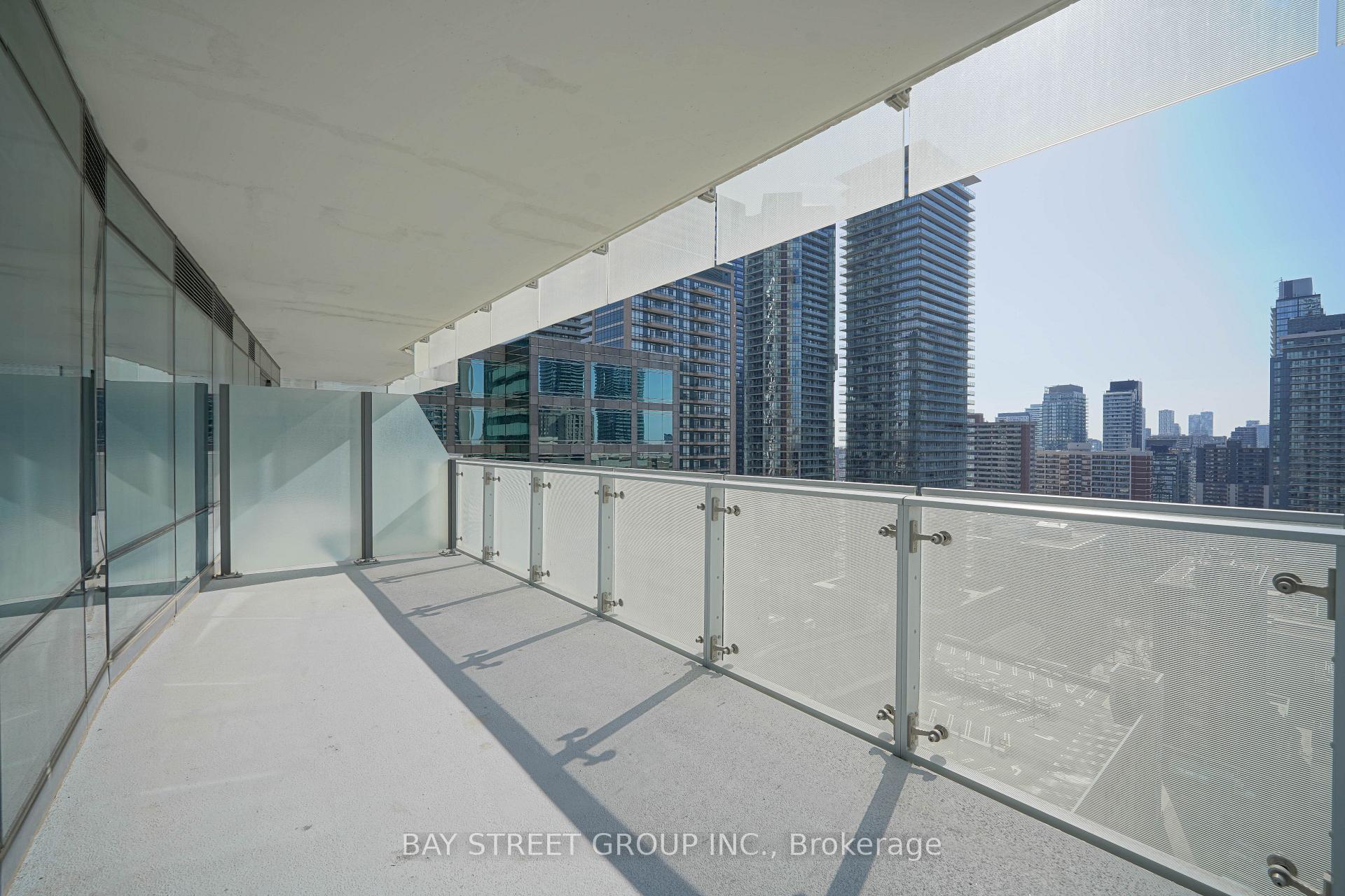 Photo 6 of Unit 1605, 1 bloor Street E, Toronto, Bay Street Corridor — HOMEH