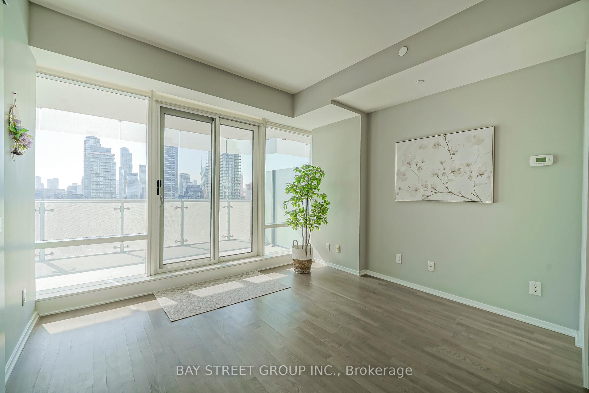 Photo 10 of Unit 1605, 1 bloor Street E, Toronto, Bay Street Corridor — HOMEH