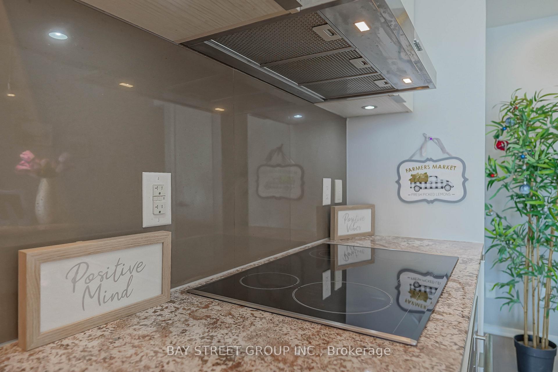 Photo 11 of Unit 1605, 1 bloor Street E, Toronto, Bay Street Corridor — HOMEH