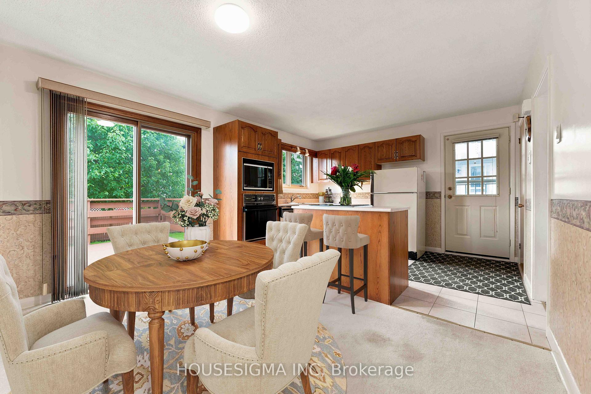 Photo 13 of 1347 R Avenue, Ottawa, Eastway Gardens/Industrial Park — HOMEH